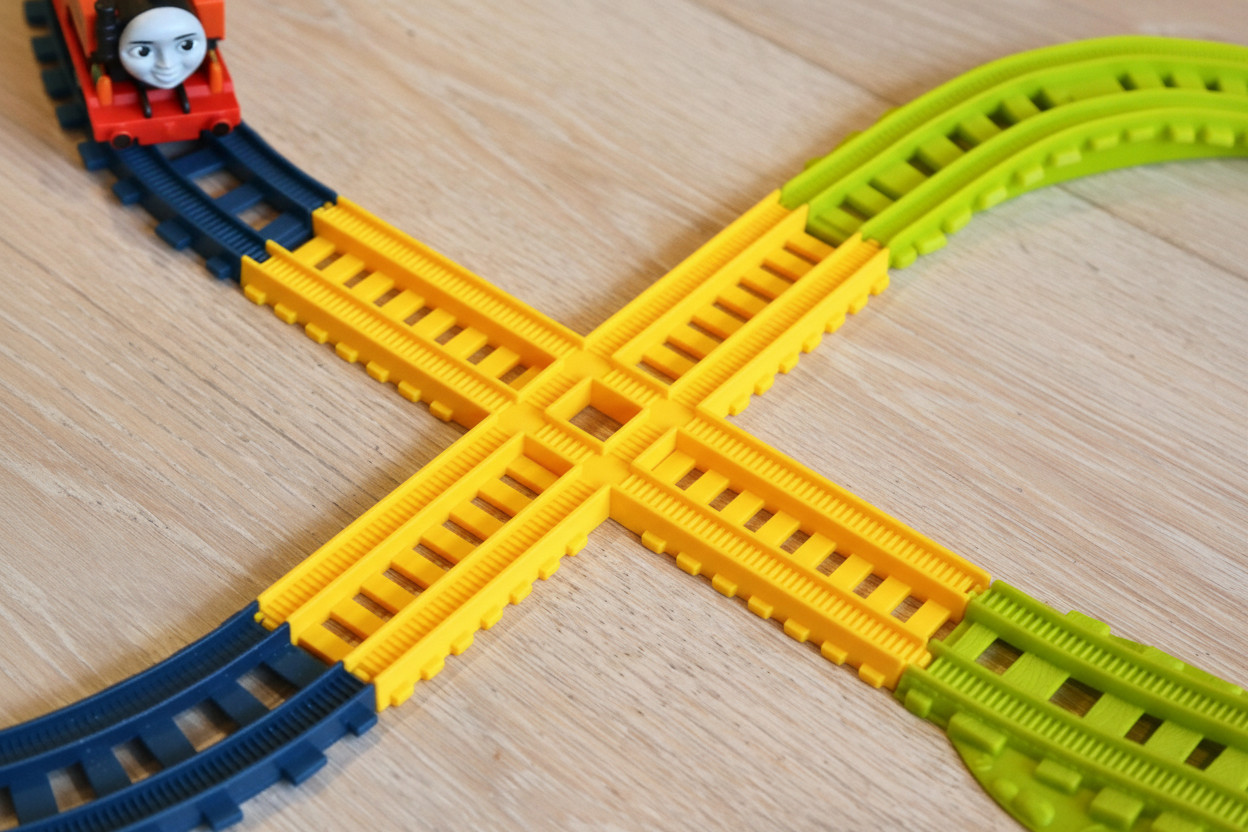 Long 4-way Crossing for Thomas & Friends Tracks – Trackmaster 2014 and later