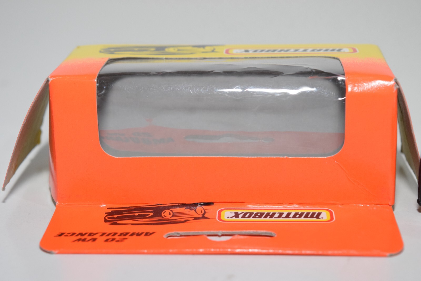 A94 1:64 3 INCH MATCHBOX LESNEY 20 VW VOLKSWAGEN AMBULANCE MIB RARE!