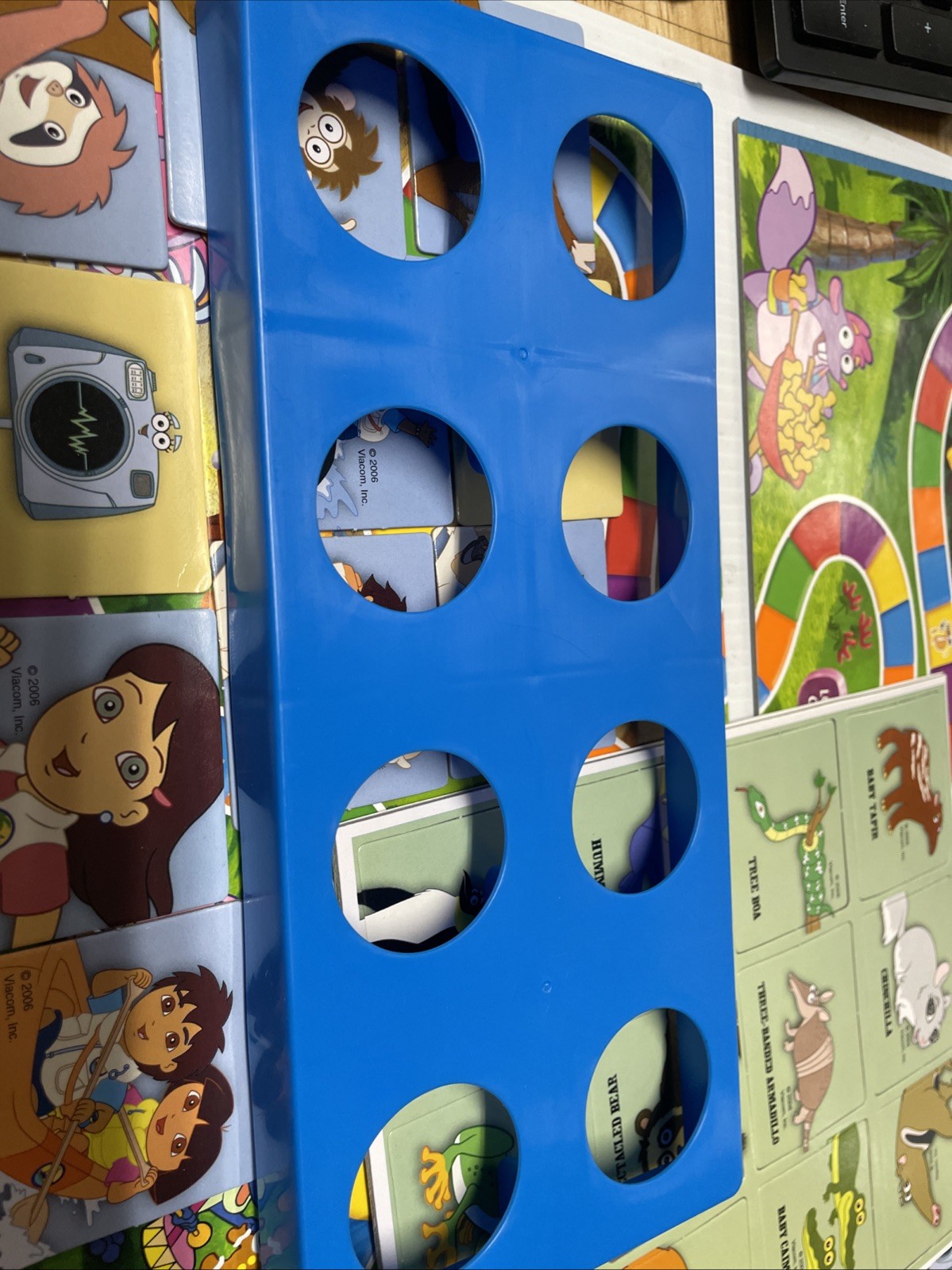 Candy Land Nick Jr. Dora the Explorer Collector’s Tin Edition Plus Memory Game