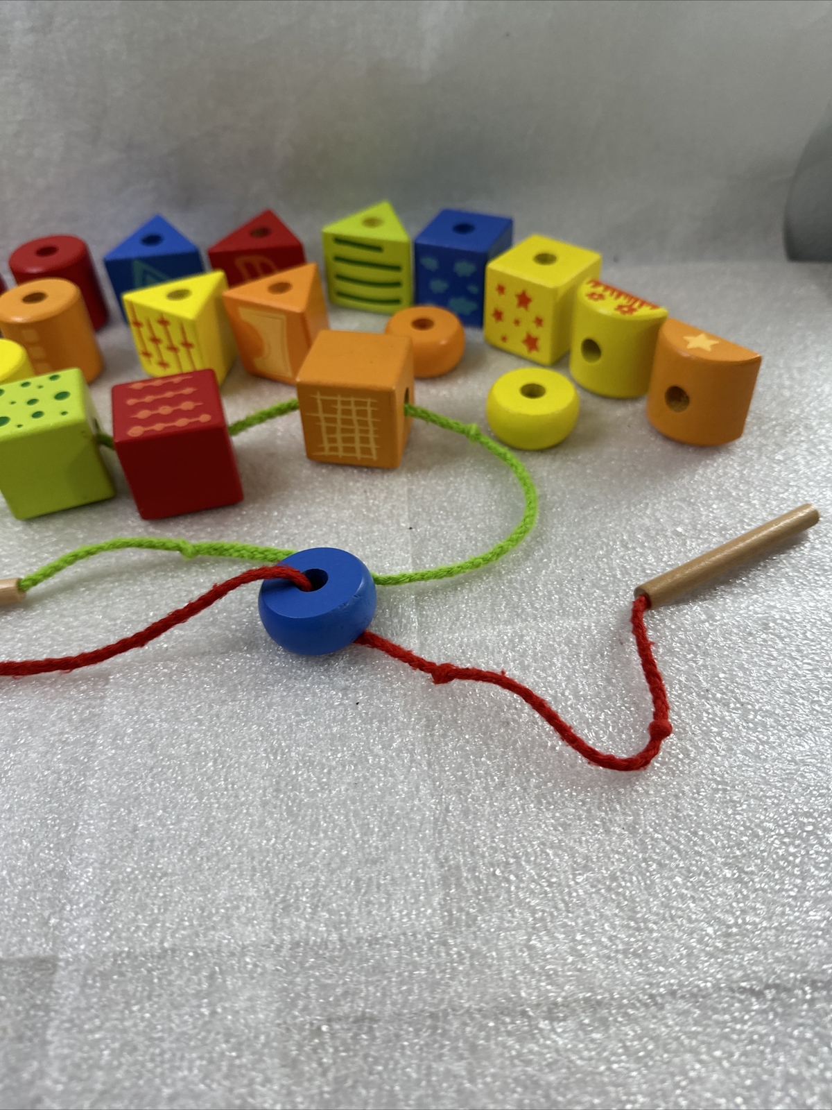 String Along Shapes Ages 3+, 26 Blocks Pieces Creativity Motor Skills