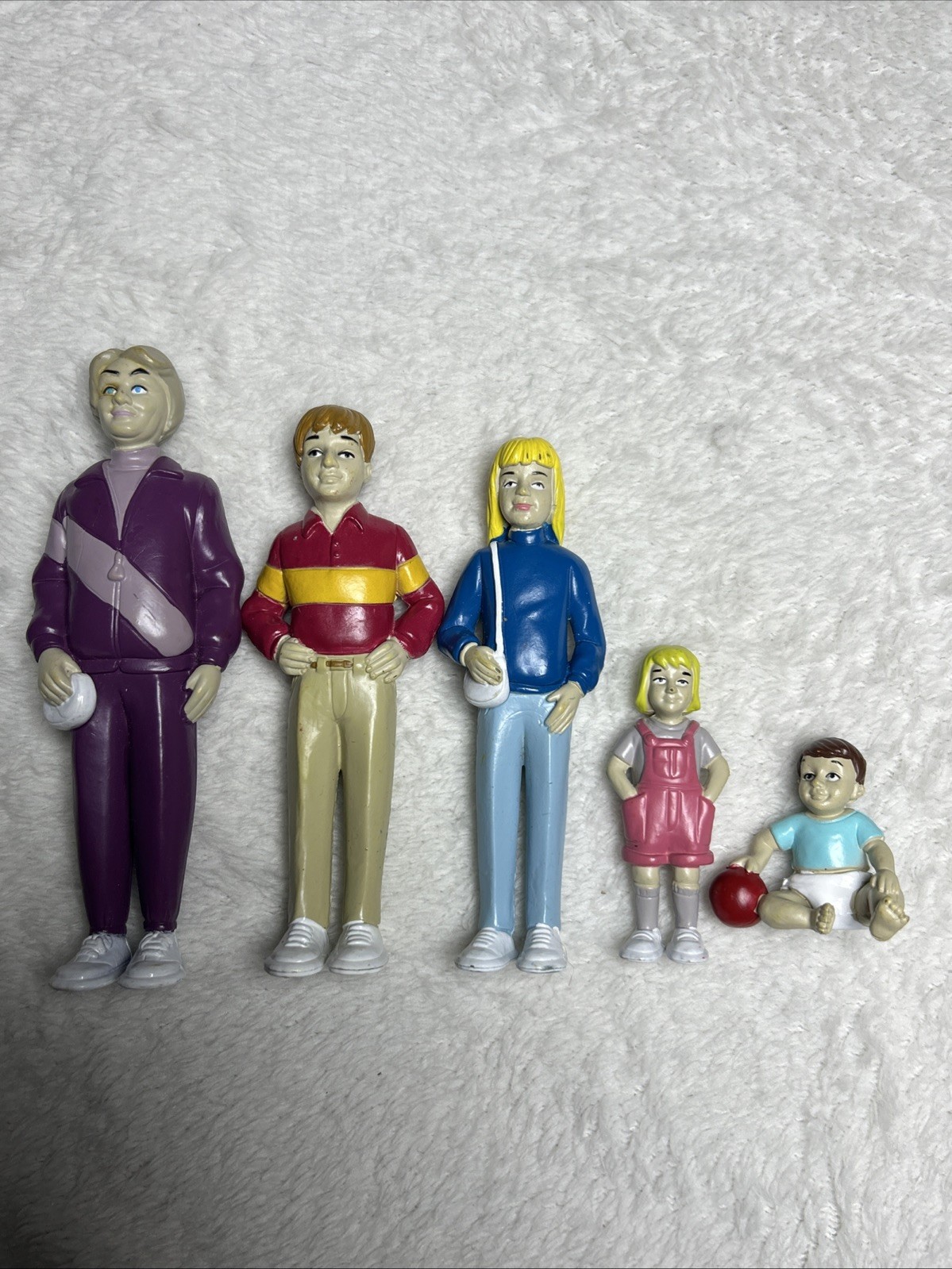 Creative Minds Pretend Play doll set Family Figures Lot of 5