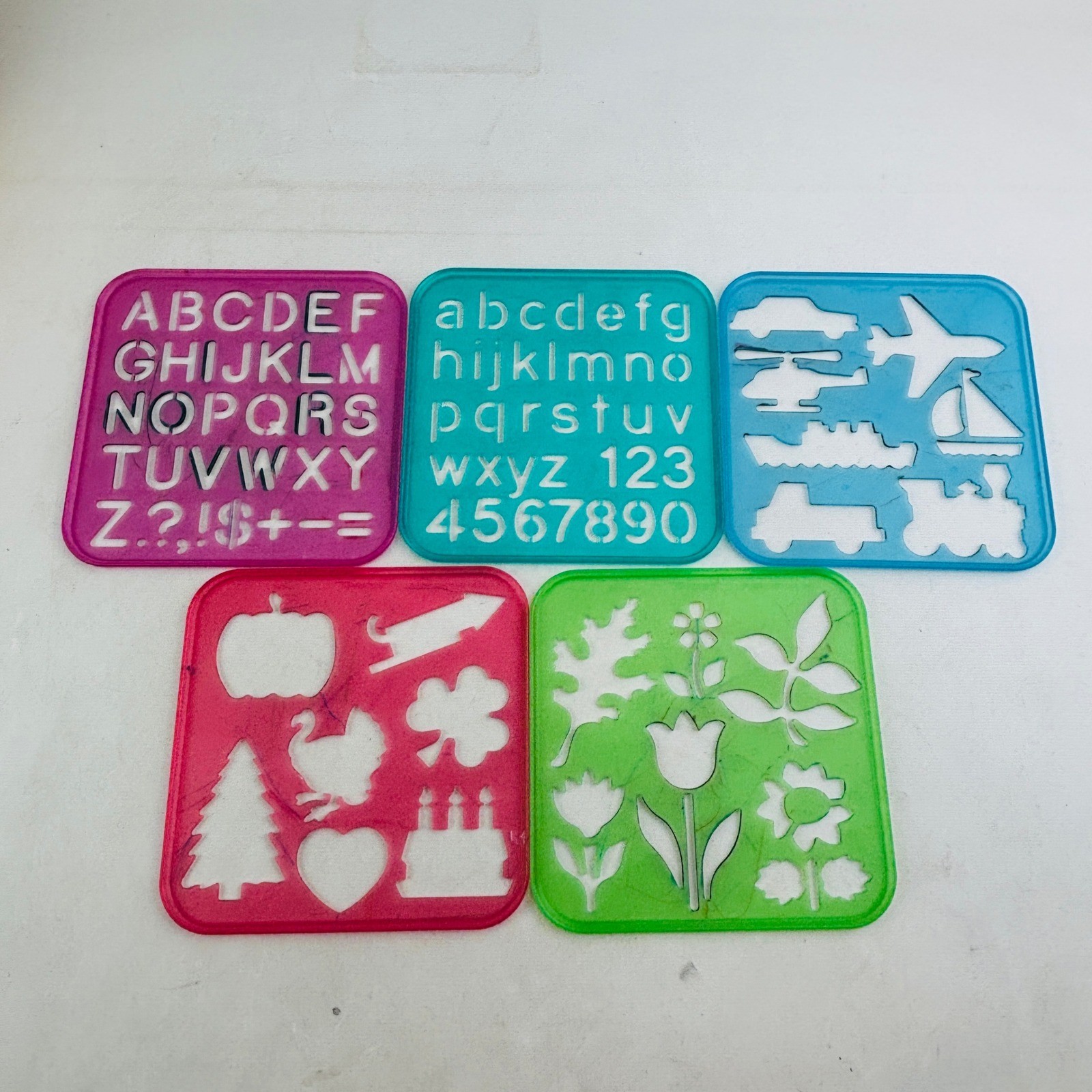 Vintage Tupperware Alphabet Carry Case 5 Stencil Lot Yellow ABC Pencil Lunch Box