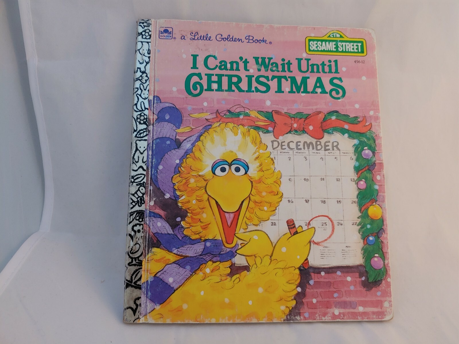 CHOOSE 1 LITTLE GOLDEN BOOK – Variety of books see description