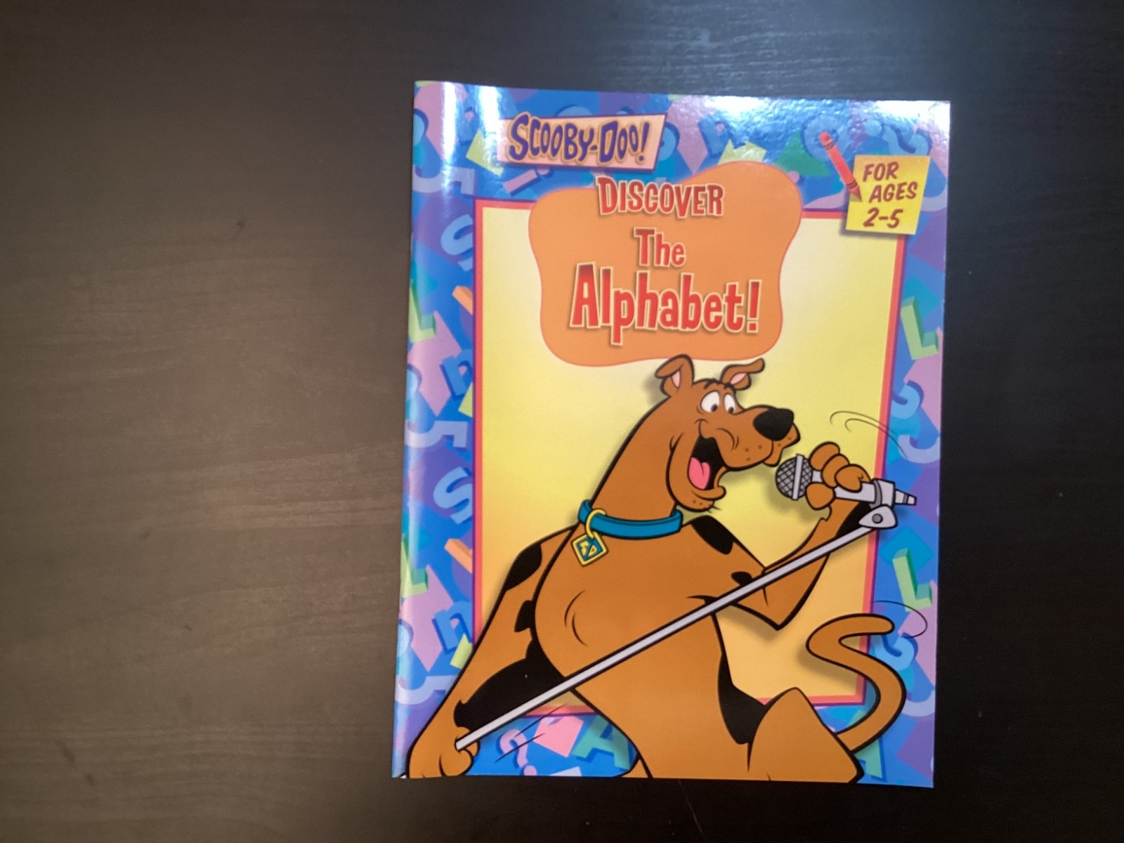 Scooby-Doo Discover Kit: 4 Books, Crayons, Games, Matching, Shapes Colors Words