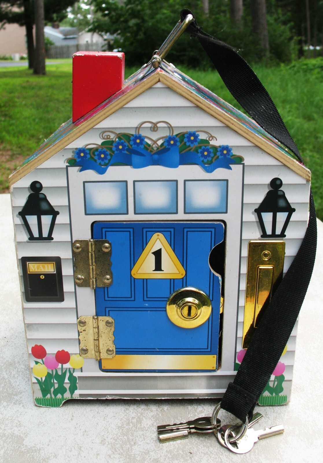 Vtg Melissa & Doug Working Door Bell House w all 4 Keys