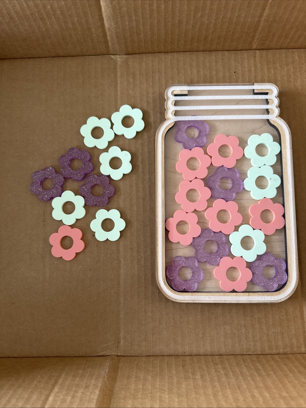Magnetic Classroom Reward Jar With Flower Tokens 24 Pieces