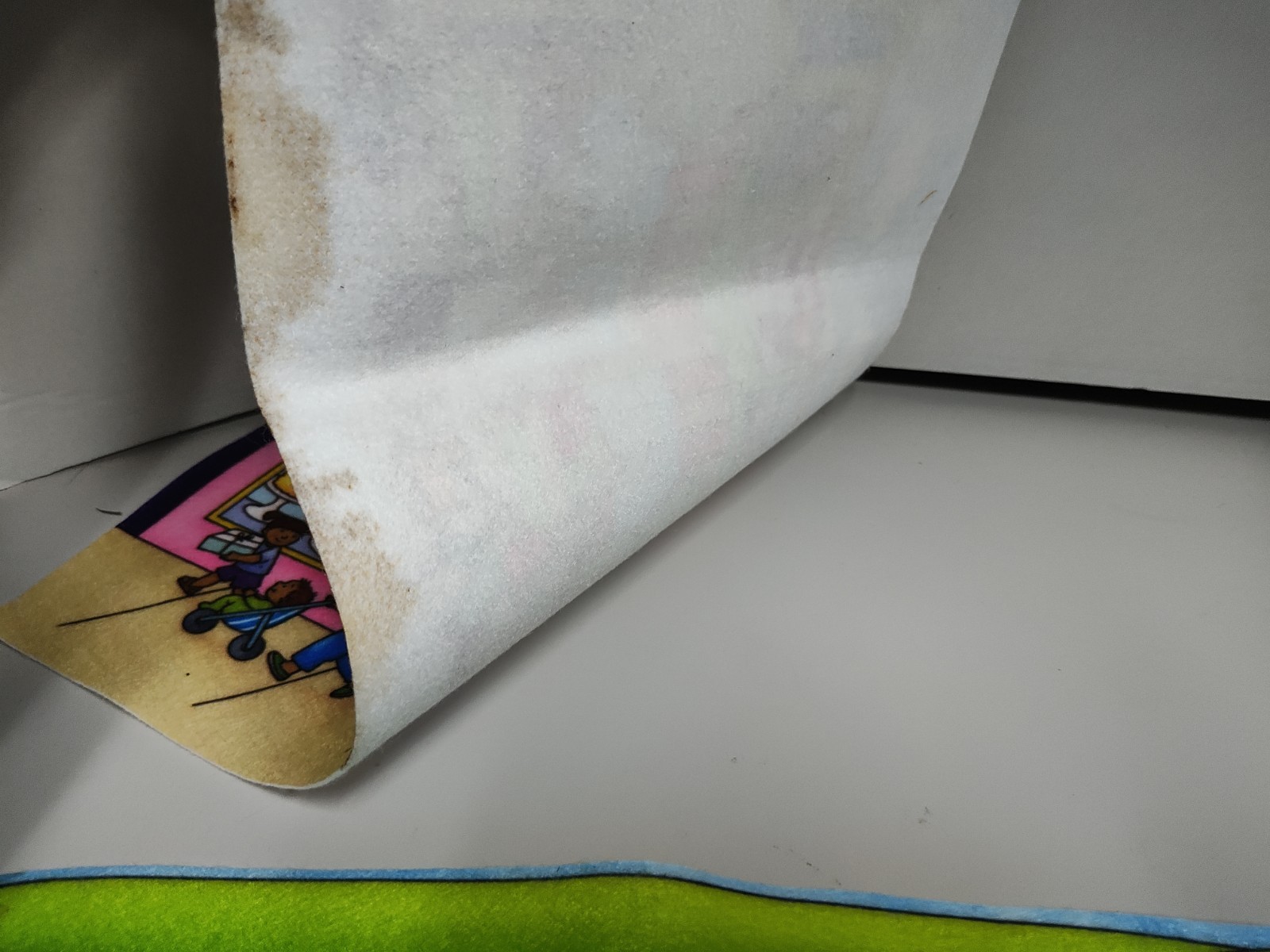 Felt Story Board Characters – City Bus Kids Adults (has some stains)