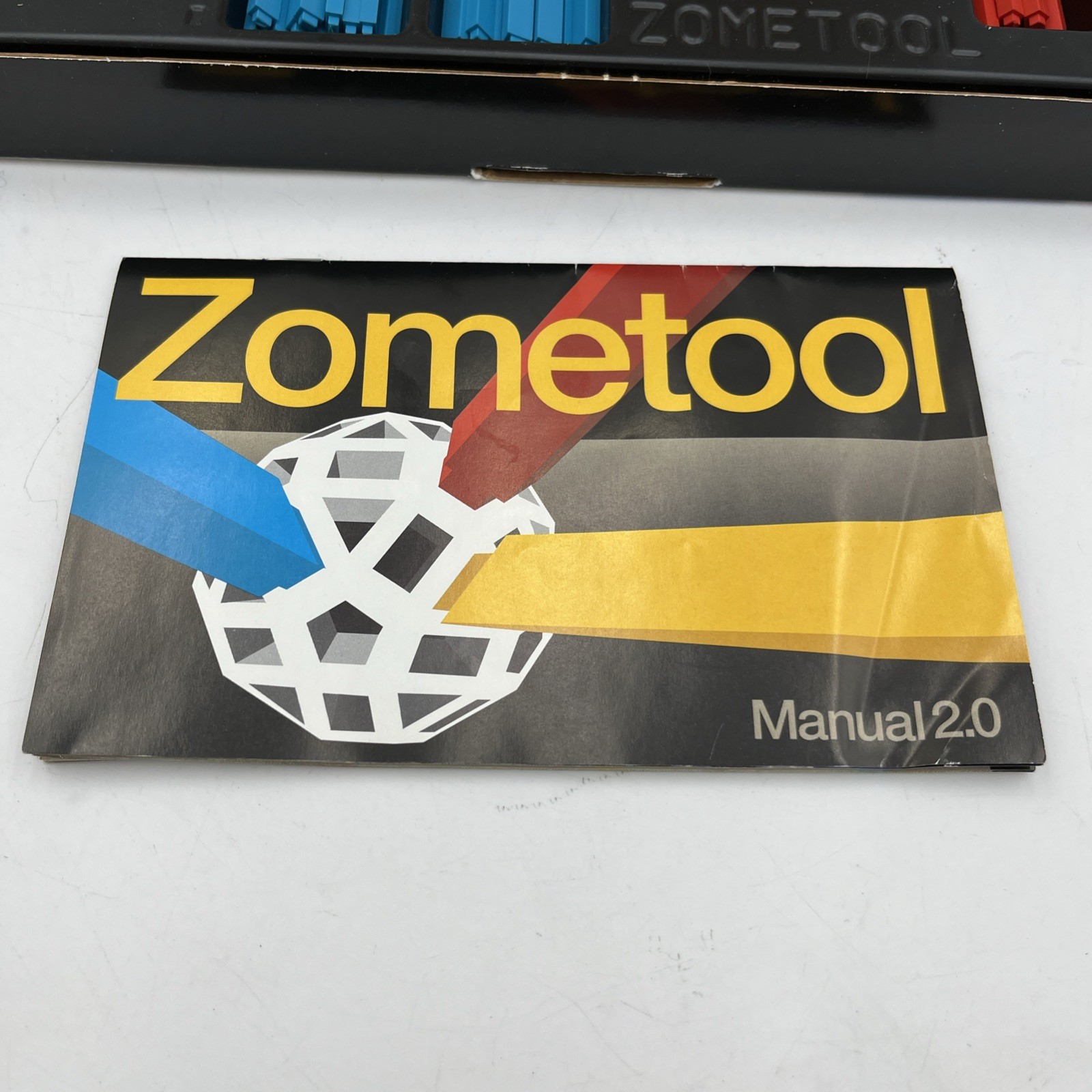 VTG Zometool 3 Construction Set 111 Pieces Domes Bridges Pyramids Crystals READ