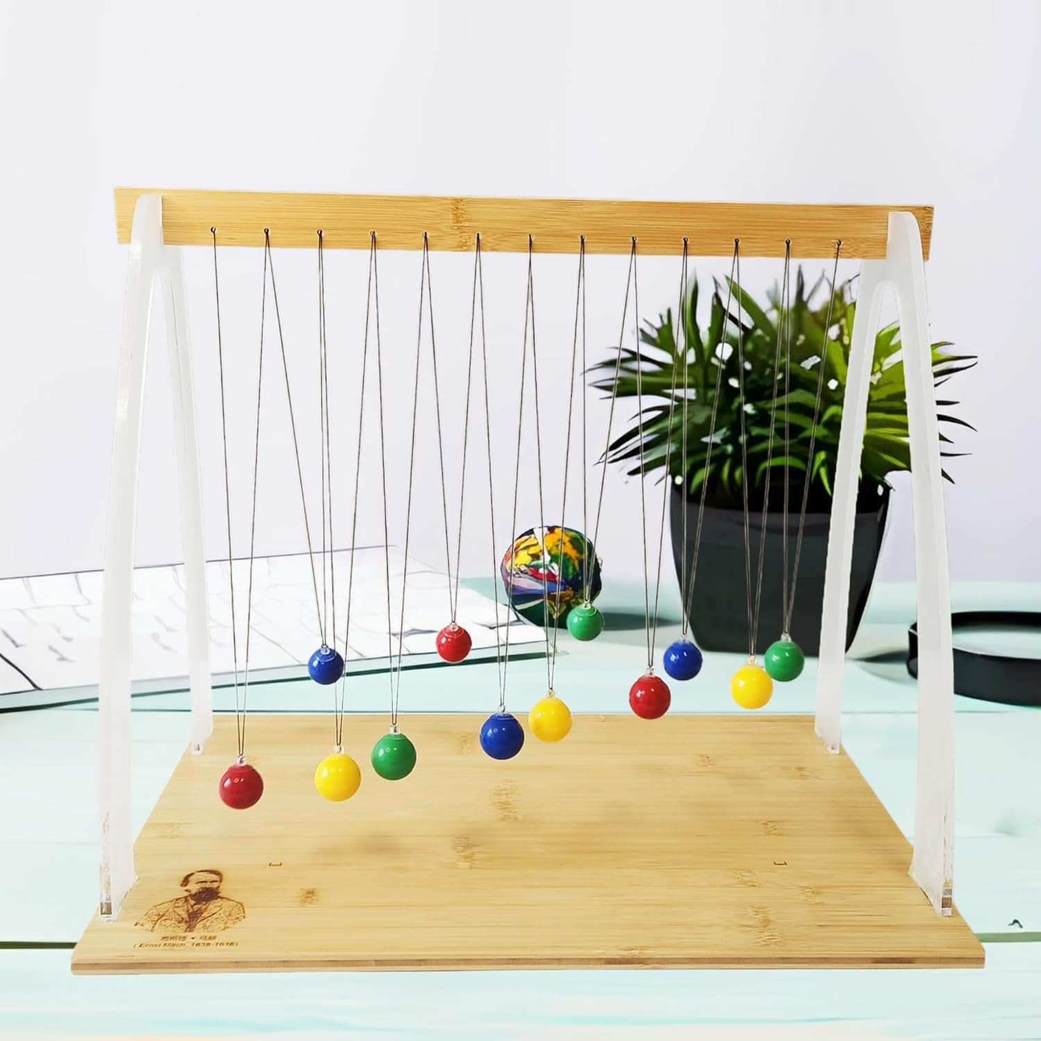 Newtons Cradle Pendulum Balls Cool Science Gadgets Kinetic Physics Toys Desktop