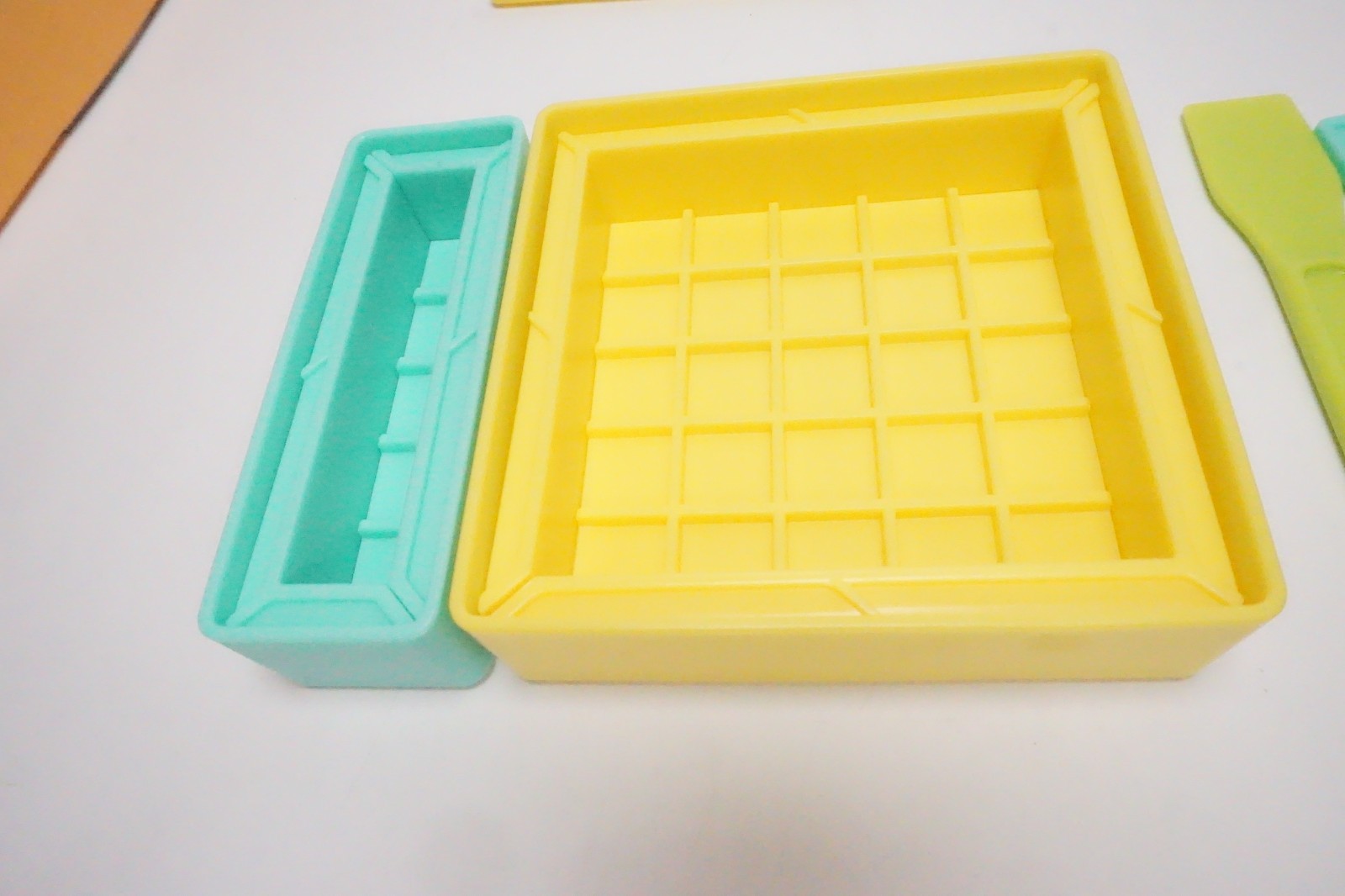 Lovevery BRAND NEW Modeling Sand Unit Block Builders The Examiner Play Kit