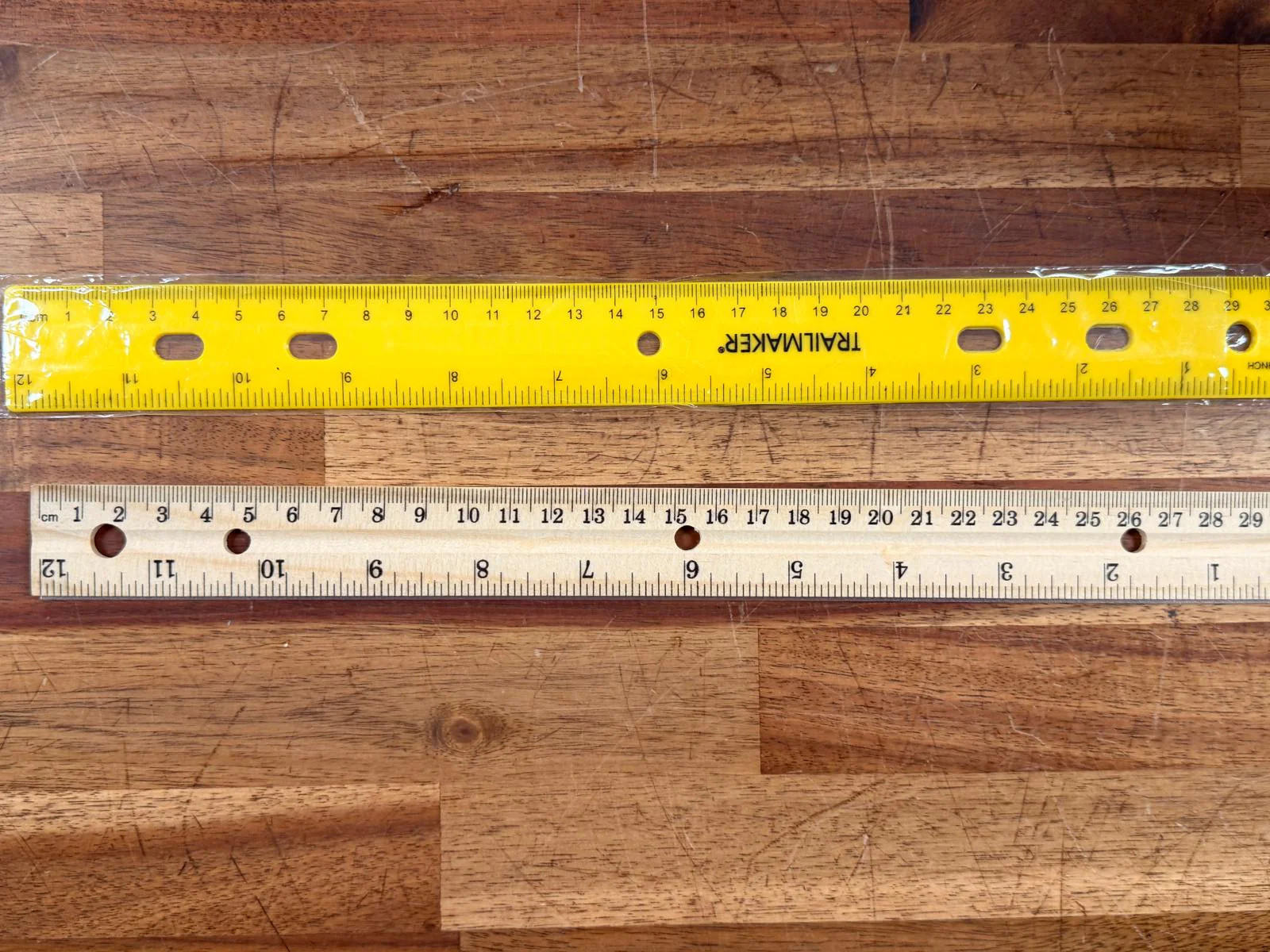 Rulers (Set of 2 – Wood/Yellow)