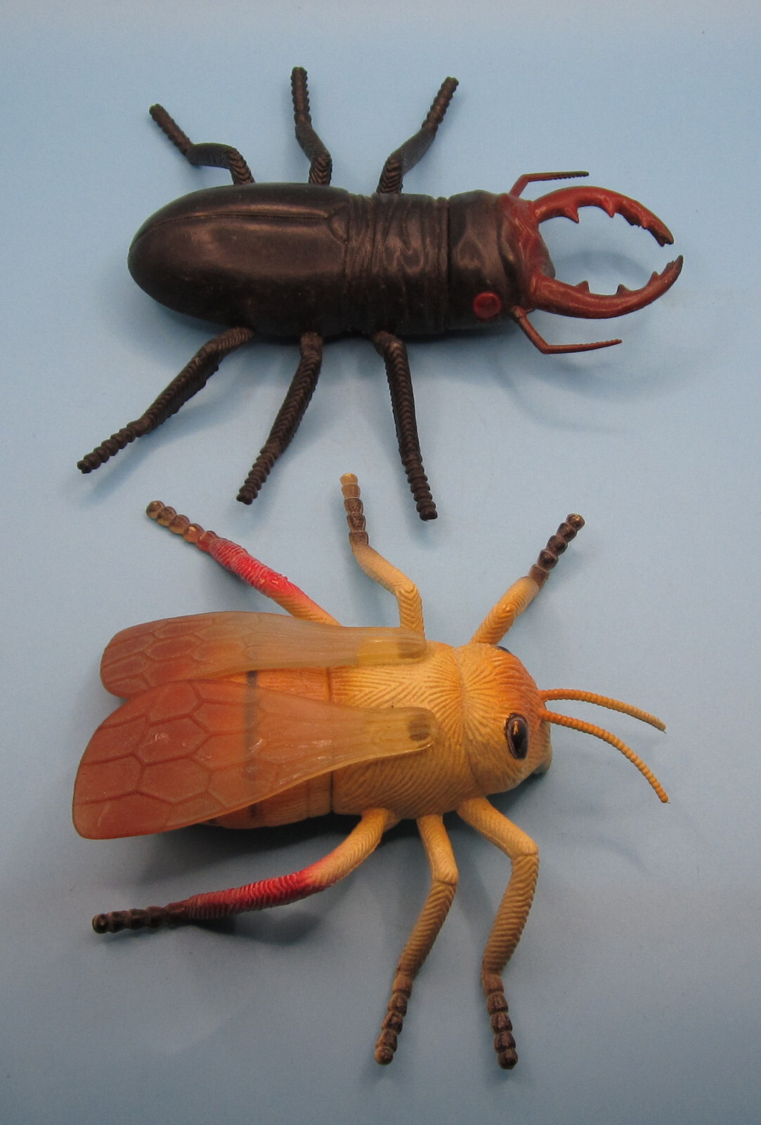 Jumbo Large Creepy Crawler Rubber Beetle and Fly Scary Halloween