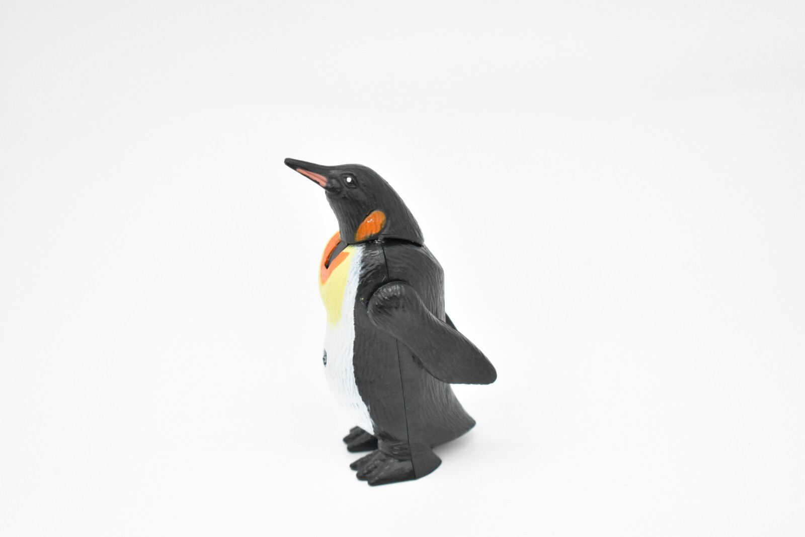 Penguin, Emperor, Very Nice Plastic Toy, with Moveable Parts 3″ CWG57 B179