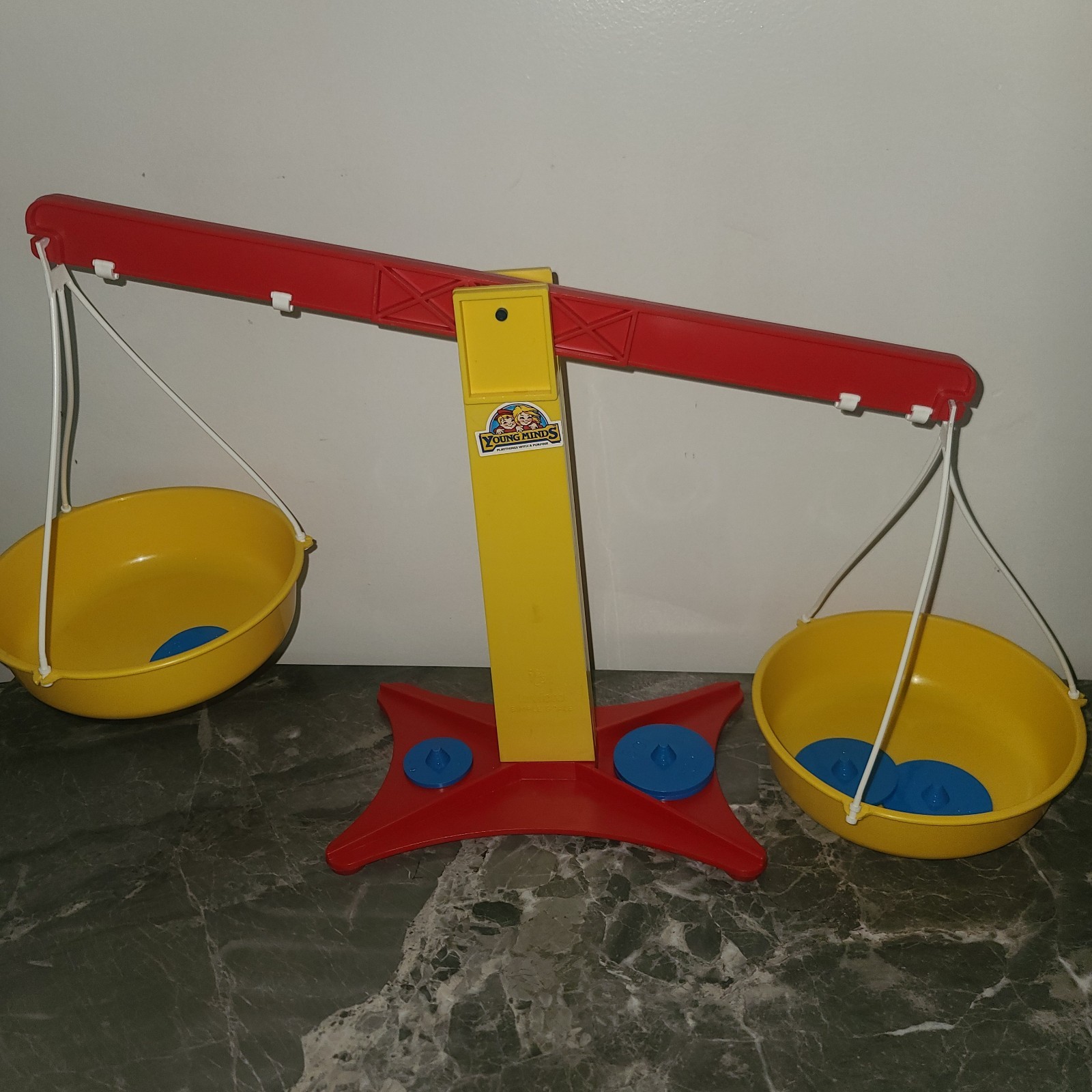 Simple Scale Learning Resources.Kids Scale.Random Color Will Be Shipped to Buyer