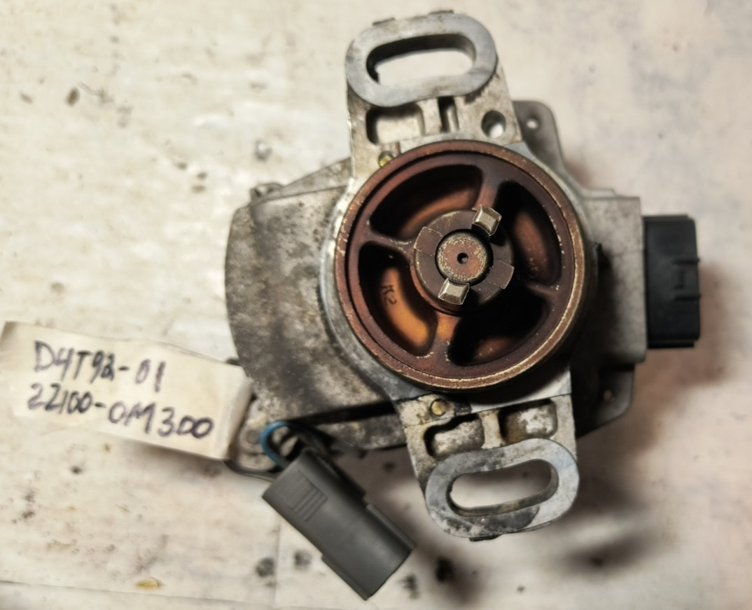 D4T92-01 OEM GENUINE Distributor Nissan GA16DE Sentra B13 B14 1.6L 95 1996 1997
