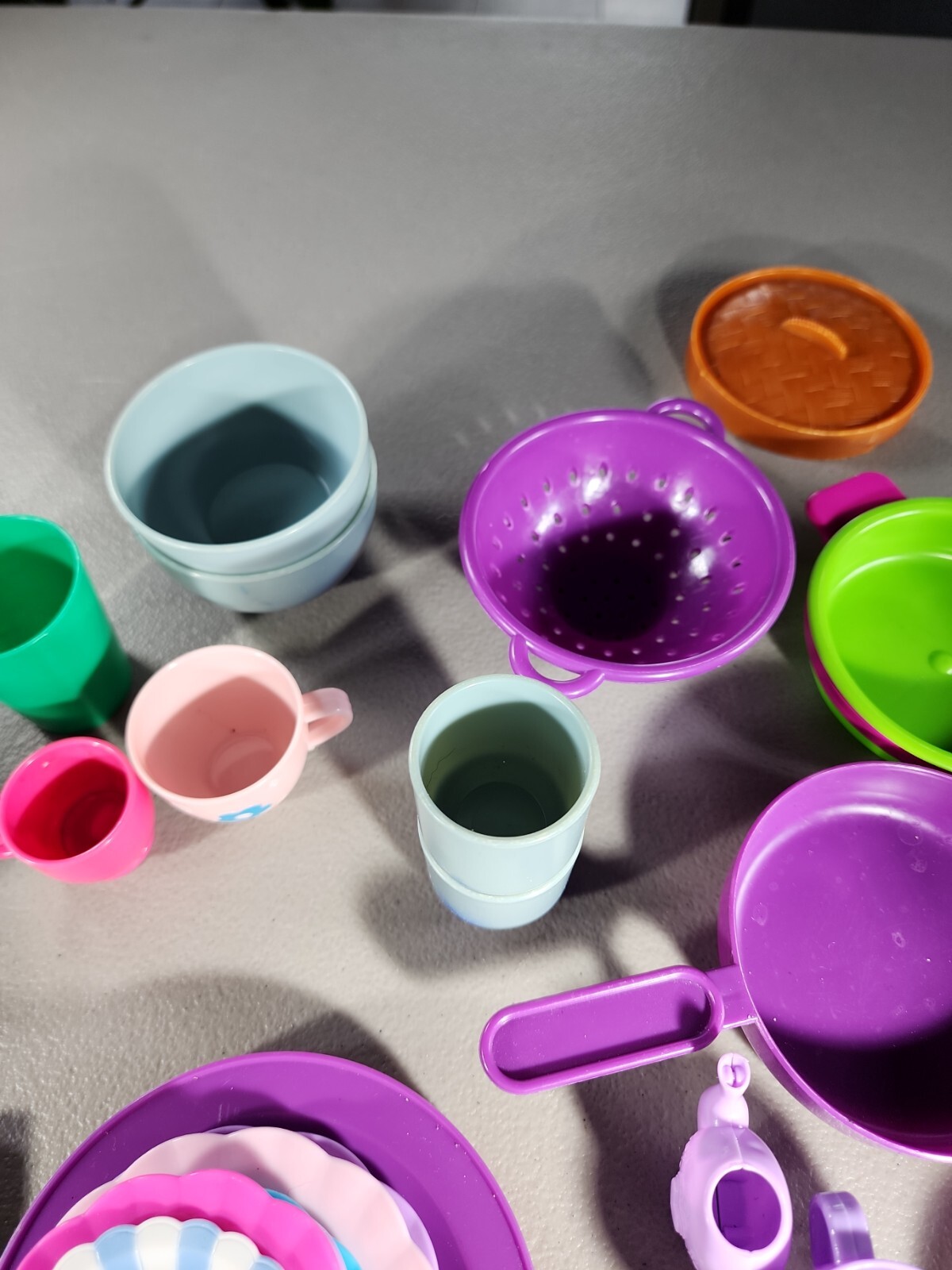 Children’s Kids Play Kitchen Lot 40pc Set, Cups, Utensils, Pans & More