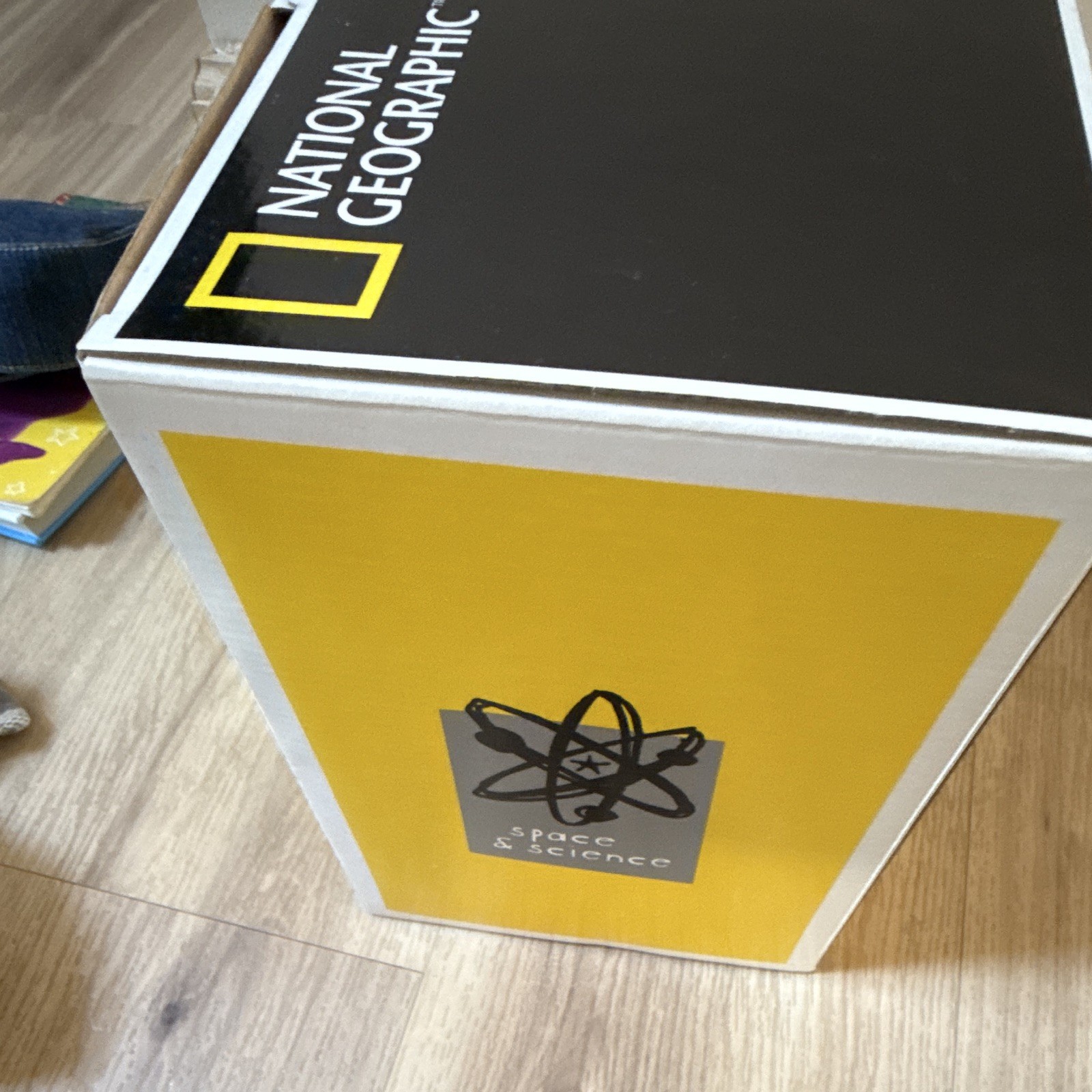 National Geographic 3-D Adventure Projector Space & Science Ages 8+