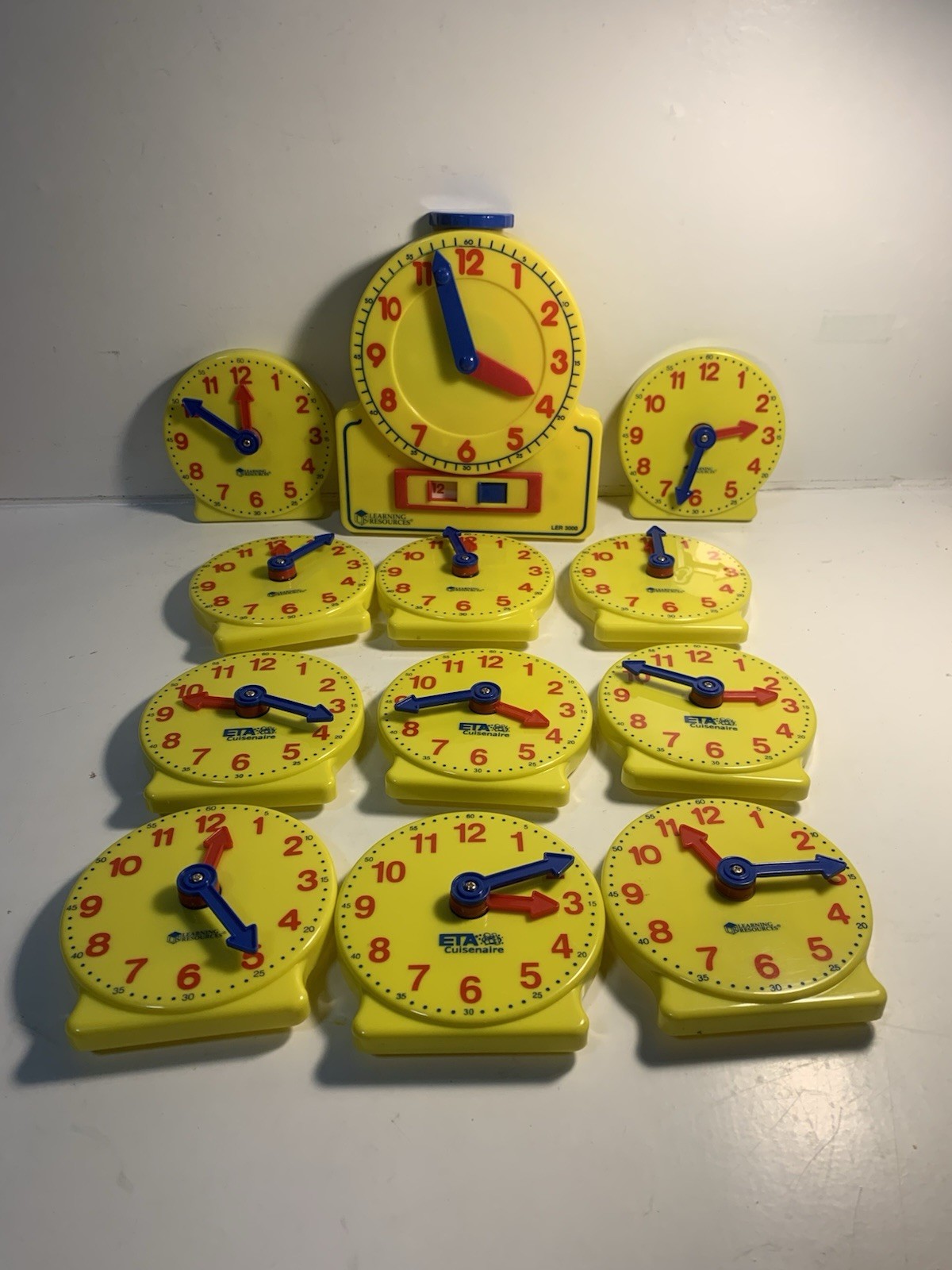 Learning Resources LER 3000 Time Activity Set – 11 Student & I Techer Clock