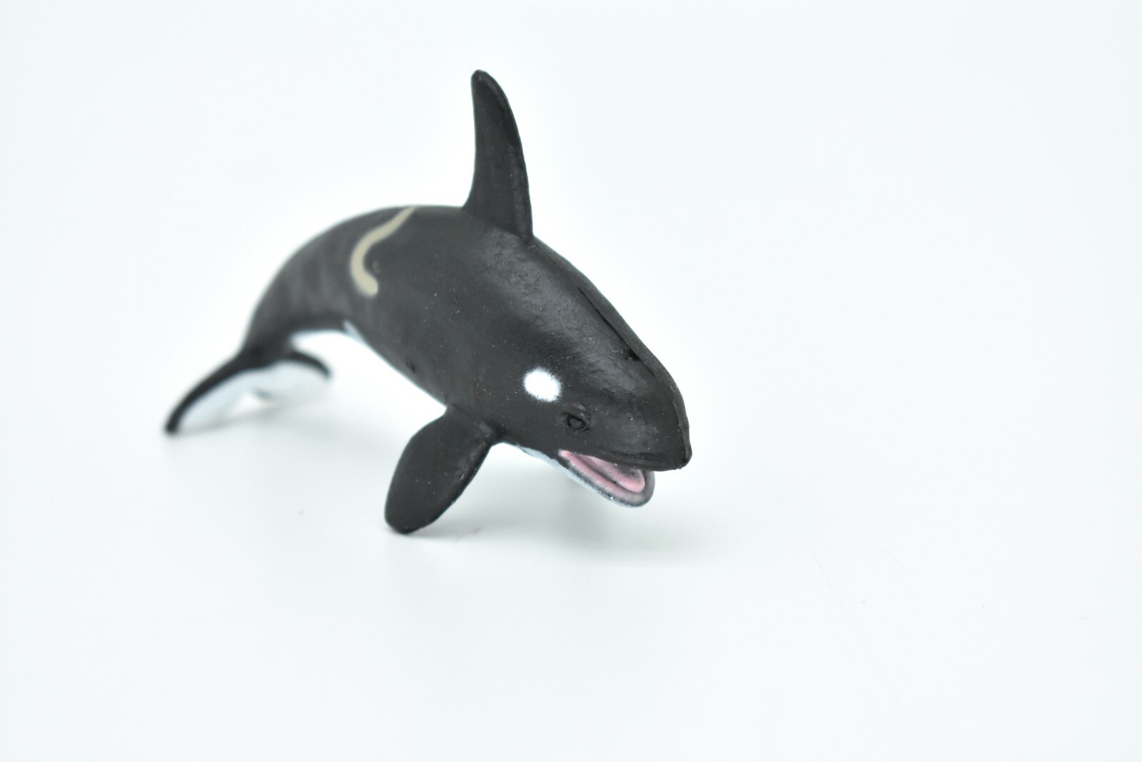 Orca, Killer Whale, Leaping, Very Nice Plastic Replica 3″ – F1106 B203