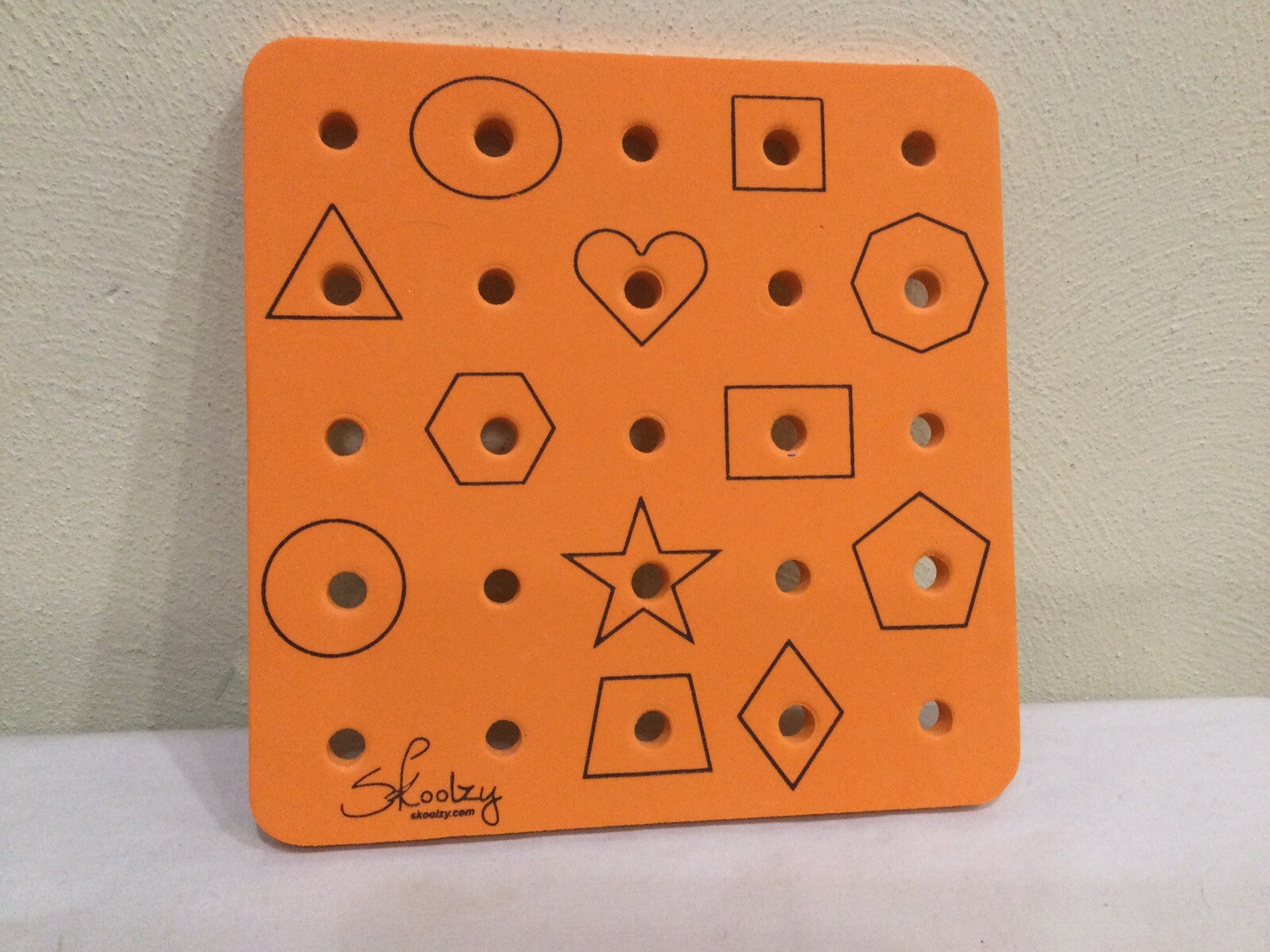 SKOOLZY PEG BOARD SHAPES SET, SORTING, STACKING, LACING, MONTESSORI