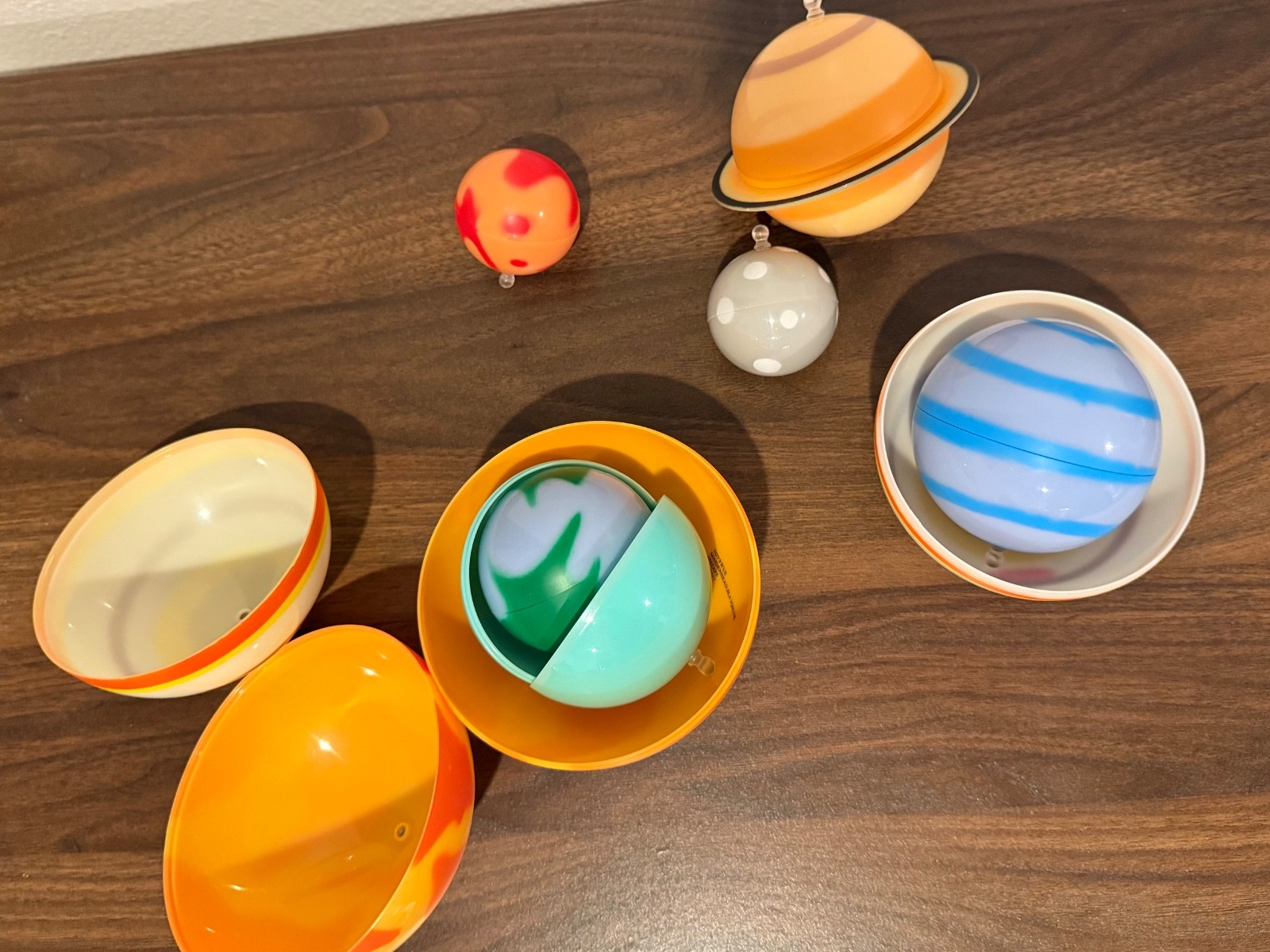 Used 3D Solar System Hanging Kit – Sun + 7 Planets Ceiling Display (No Wire)