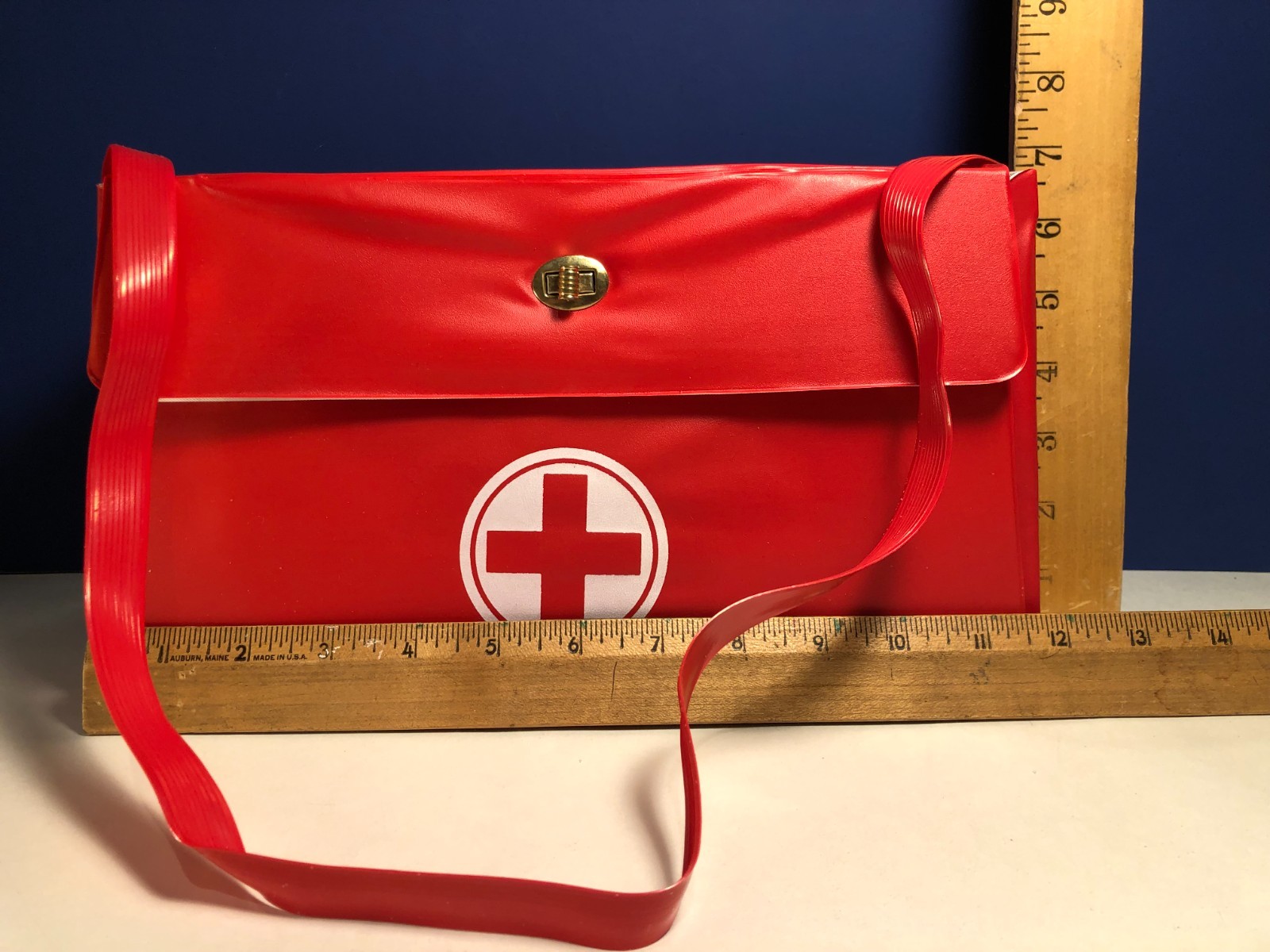 Vintage Sears Little Learners DELUXE NURSE KIT in box Shoulder case & play items