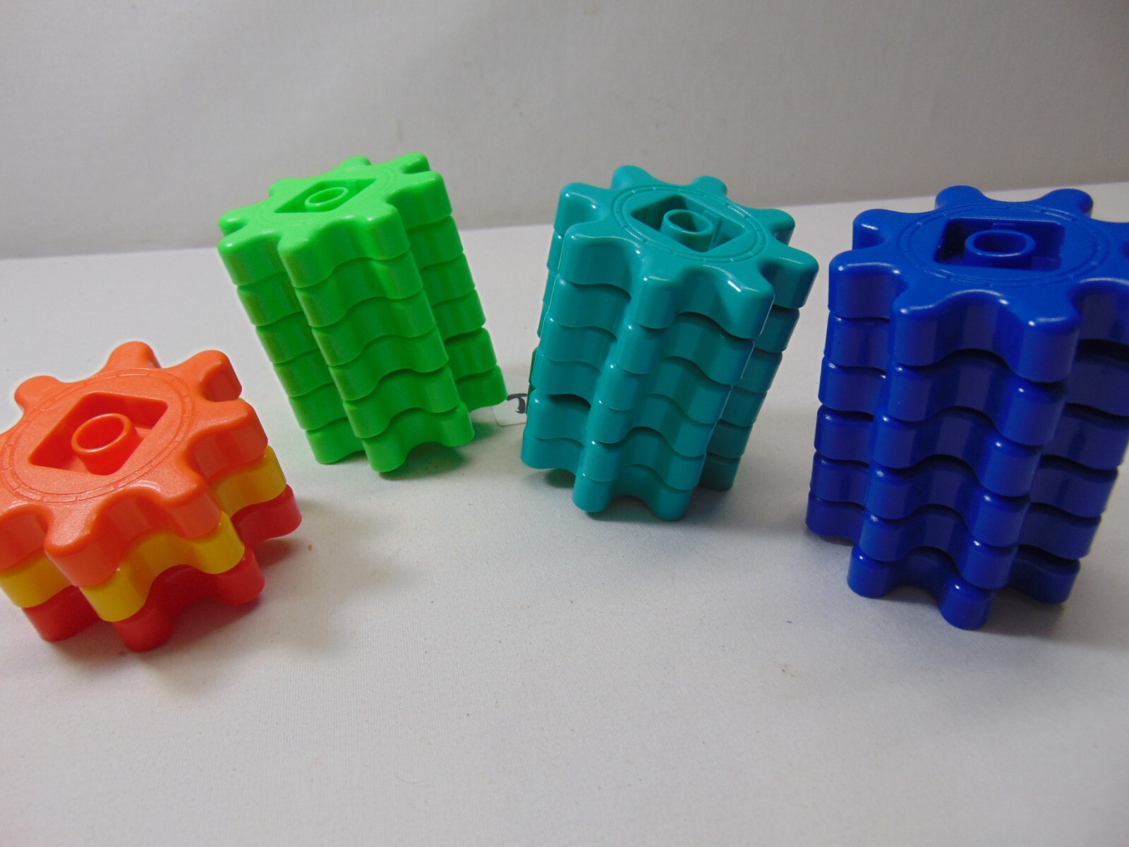 Learning Resources Under The Sea Building Replacement Part Lot of 21 Gears
