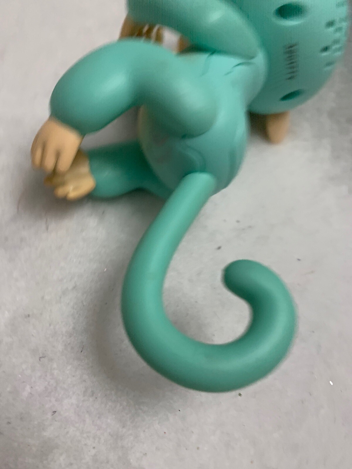 WowWee Fingerlings Baby Monkey Teal Aqua with Purple Hair interactive toy works