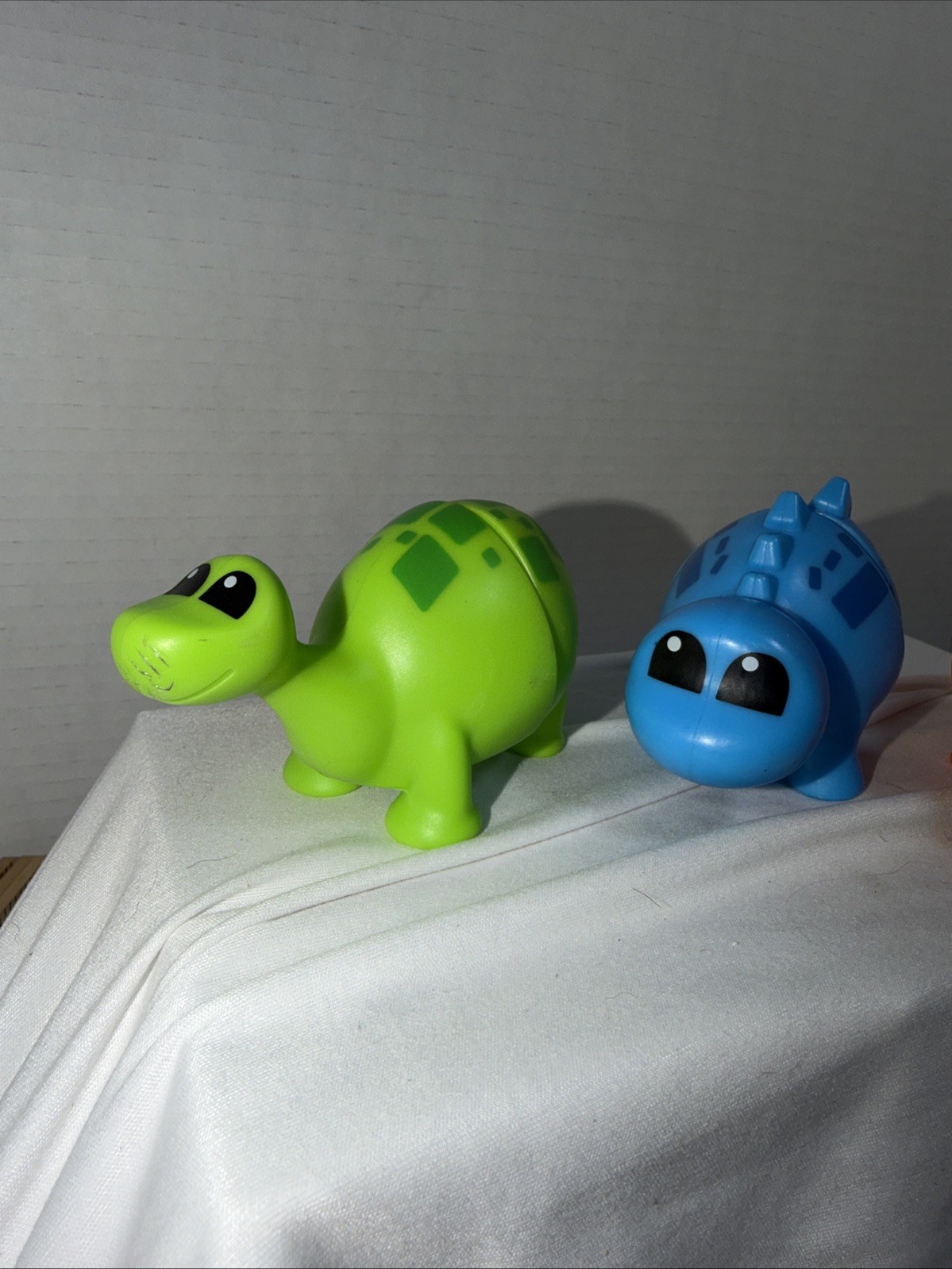Snap-n-Learn Matching 3 Dinos Dinosaurs Colors Sorting Toys Educational Learning
