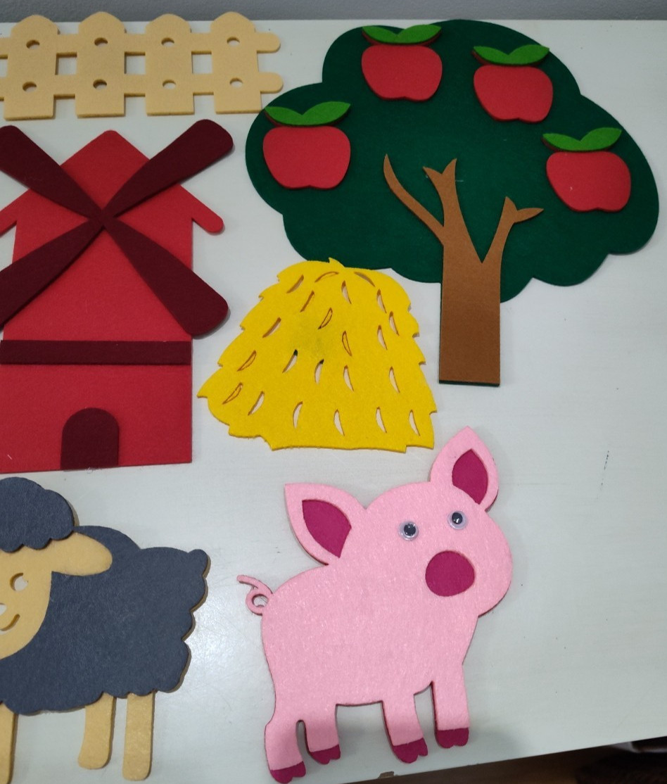 Farm Animal Felt Story Pieces Hook‑&‑Loop Backing 10 Pieces Pre-School Daycare