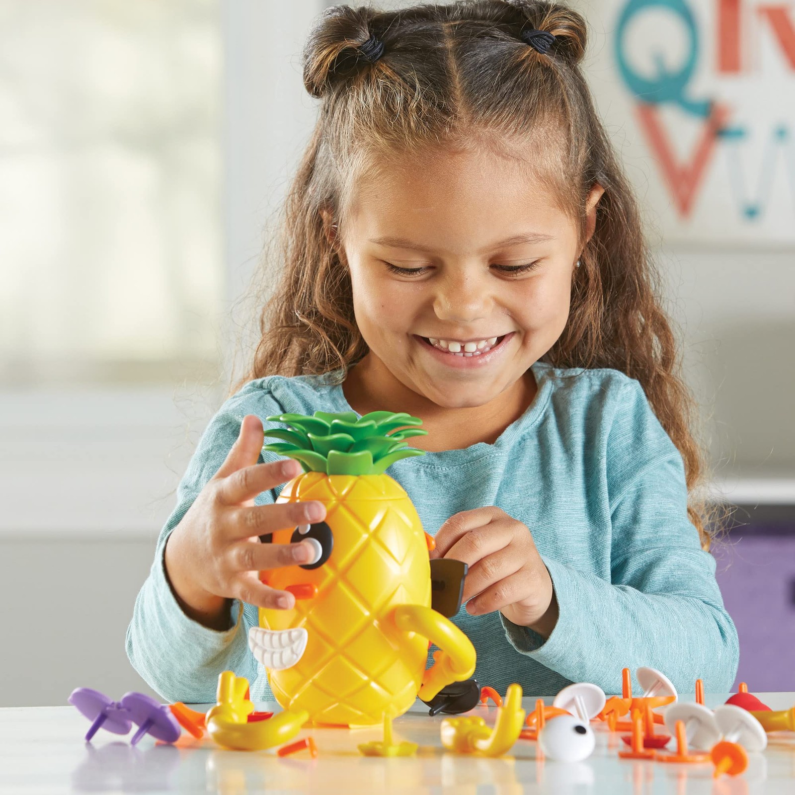 Big Feelings Pineapple Emotional Learning Toy 40 Expression Pieces Deluxe Set
