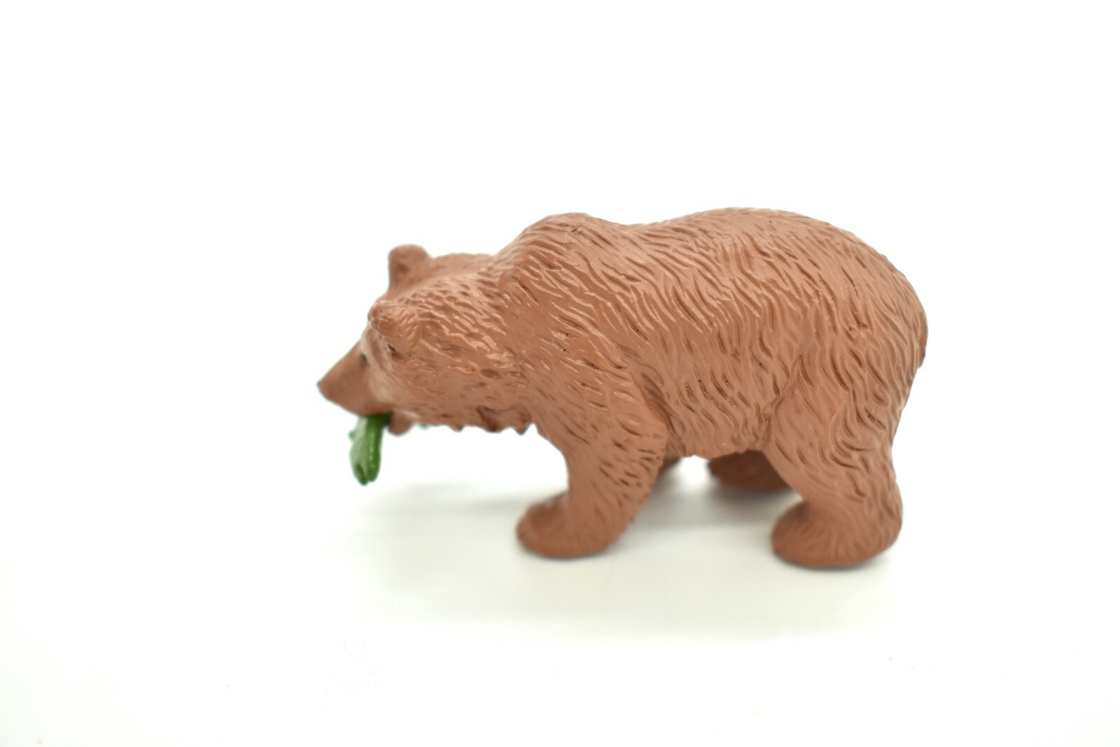 Grizzly Bear, Brown Bear with Fish Realistic Small Toy Model Plastic 2″ F3528