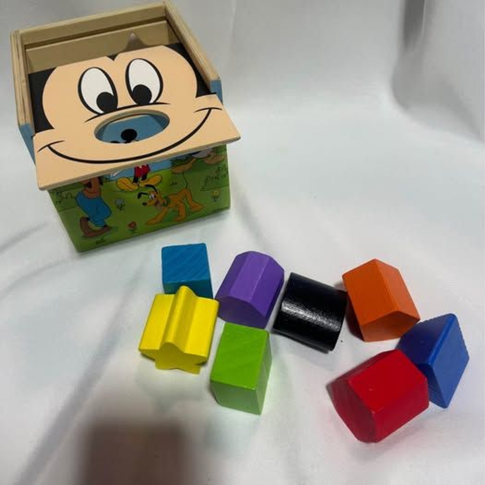 Melissa & Doug Disney Mickey Mouse & Friends Wooden Shape Sorting Cube