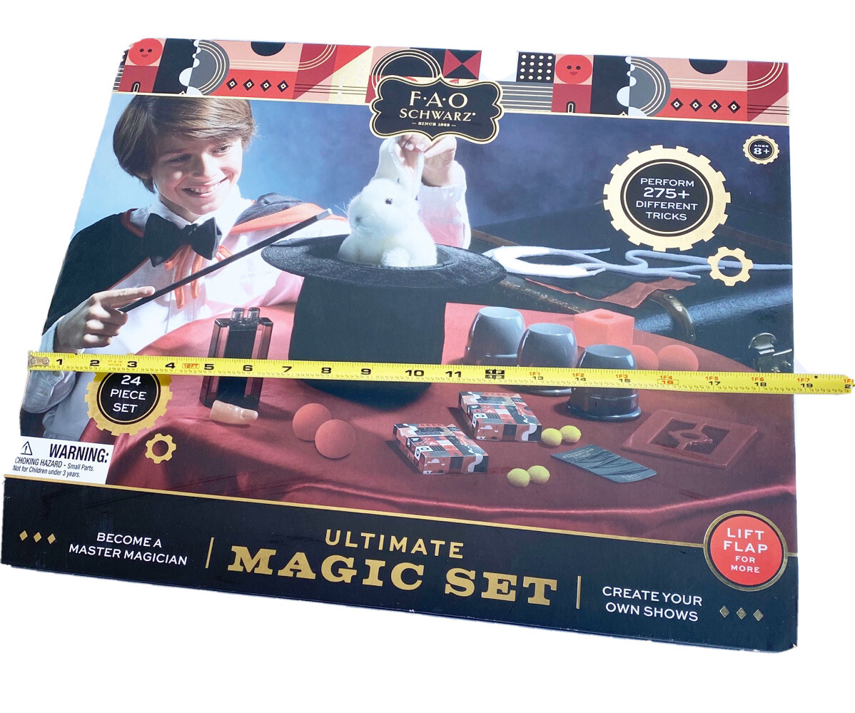FAO Schwarz Ultimate Magic Set-Over 275 Tricks!! Original Price $80 New In box!