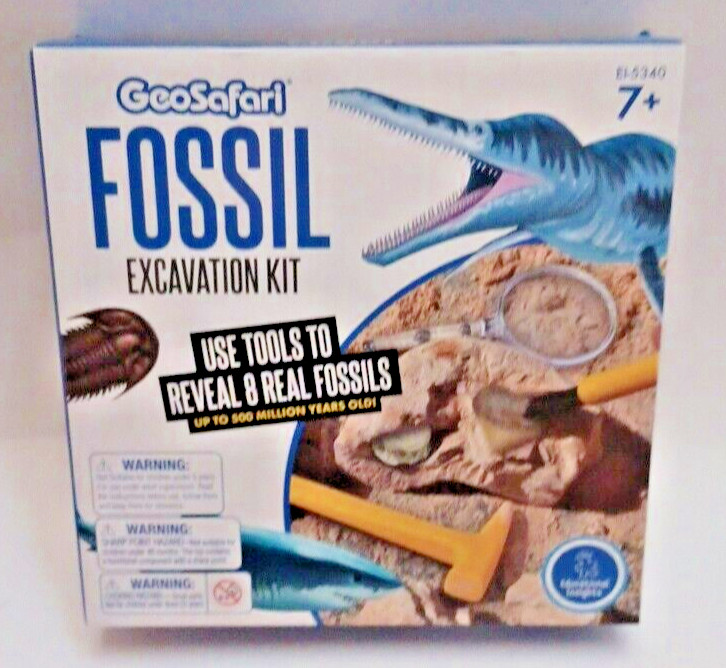 Educational Insights GeoSafari Fossil Excavation Kit 8 Real Fossils Included