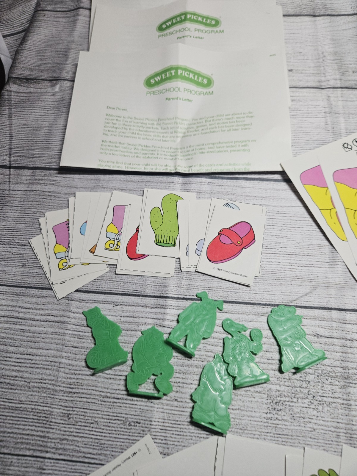 Vintage Sweet Pickles Preschool Program Learning Case Activity Bus Full w/Cards