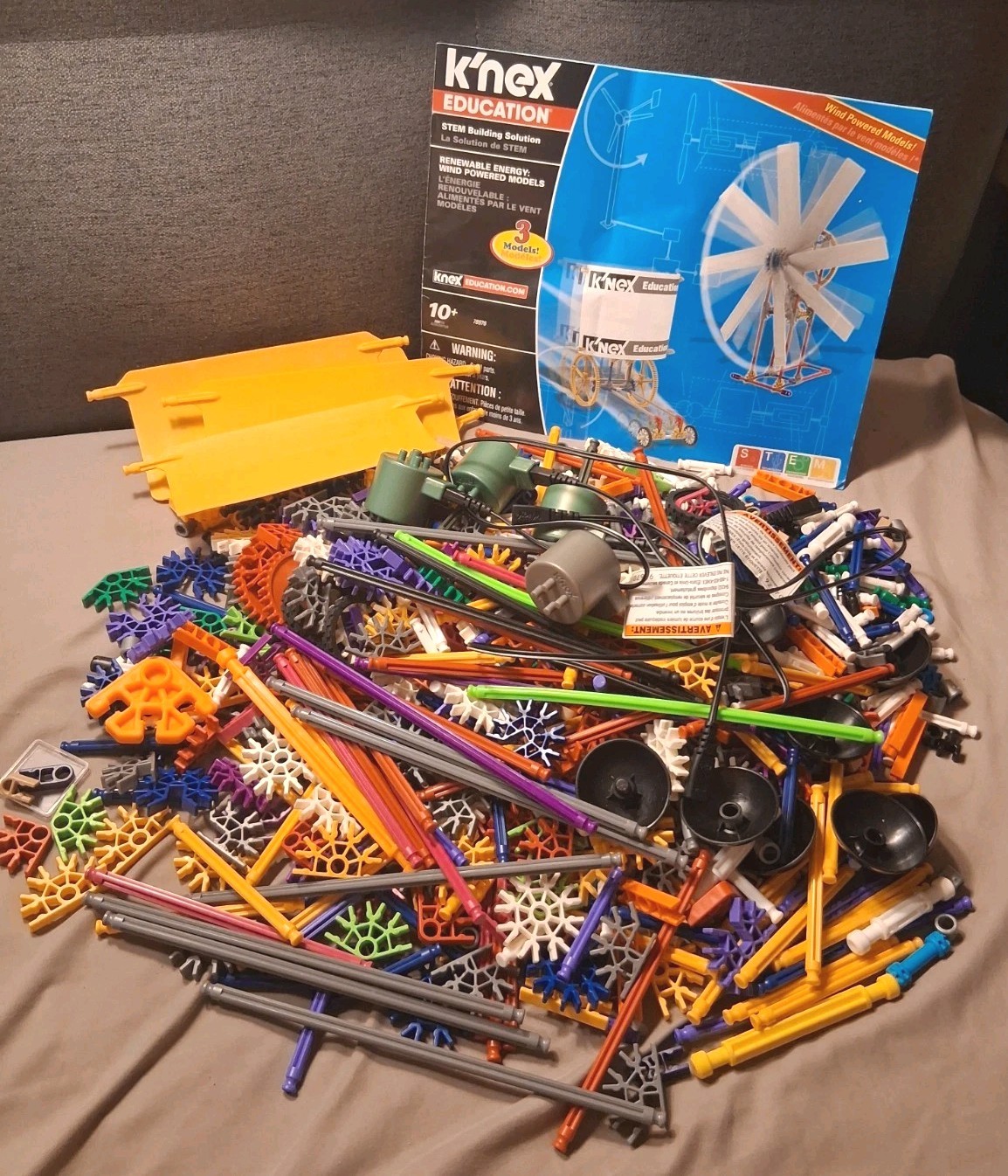 Incomplete K’NEX Education Renewable Energy STEM Kit Solar Wind Power READ