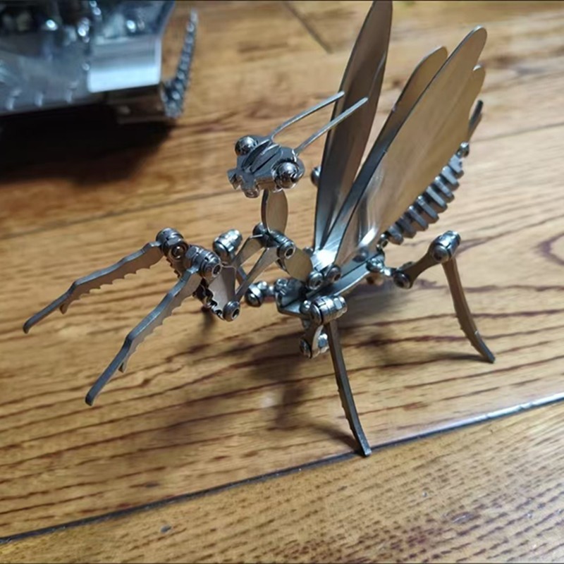 Mantis model screw puzzle 3D model stainless steel assembled finished toy