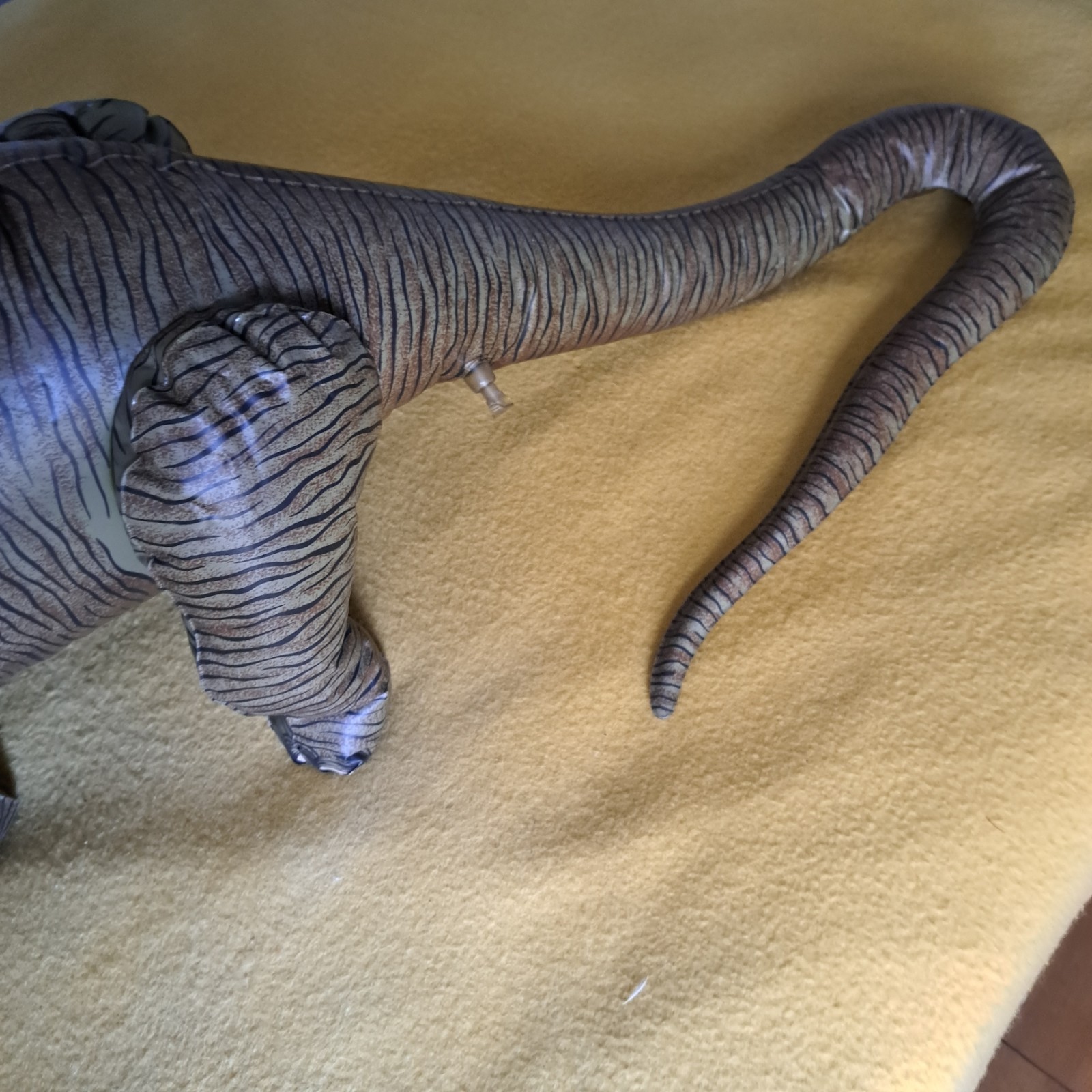 Huge Gigantic! 1986 Frenry Apatosaurus 4′ Large Dinosaur Inflatable Blow Up Toy