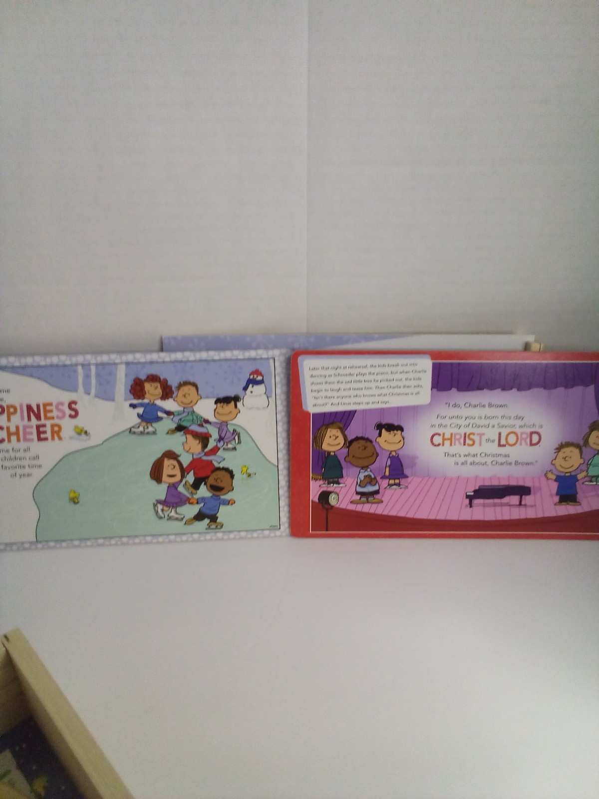 A Charlie Brown Christmas Storybox 7 Wood Characters Backgrounds Dayspring