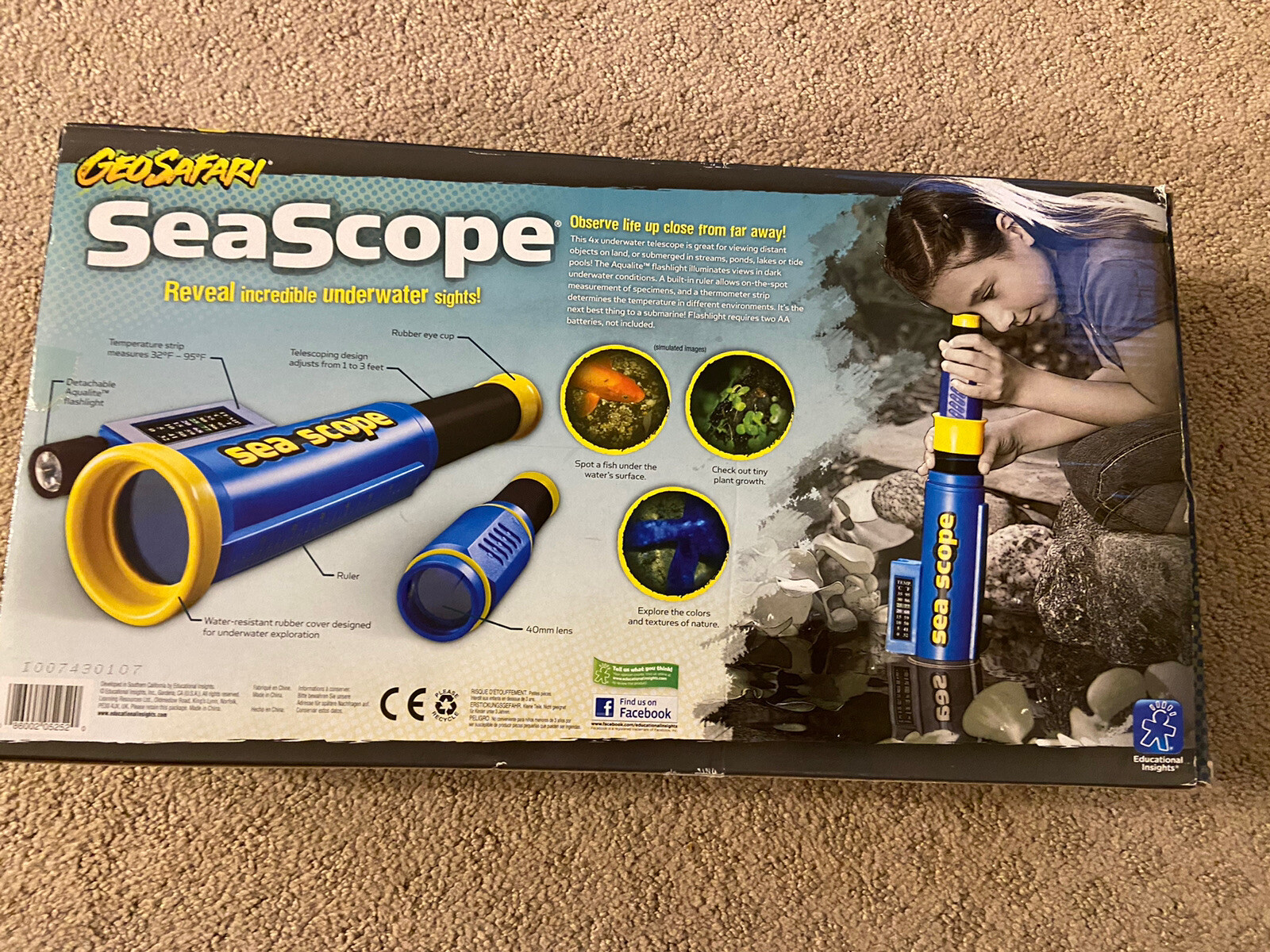 Geosafari Seascape Underwater Magnifier and Light (Batteries Included)