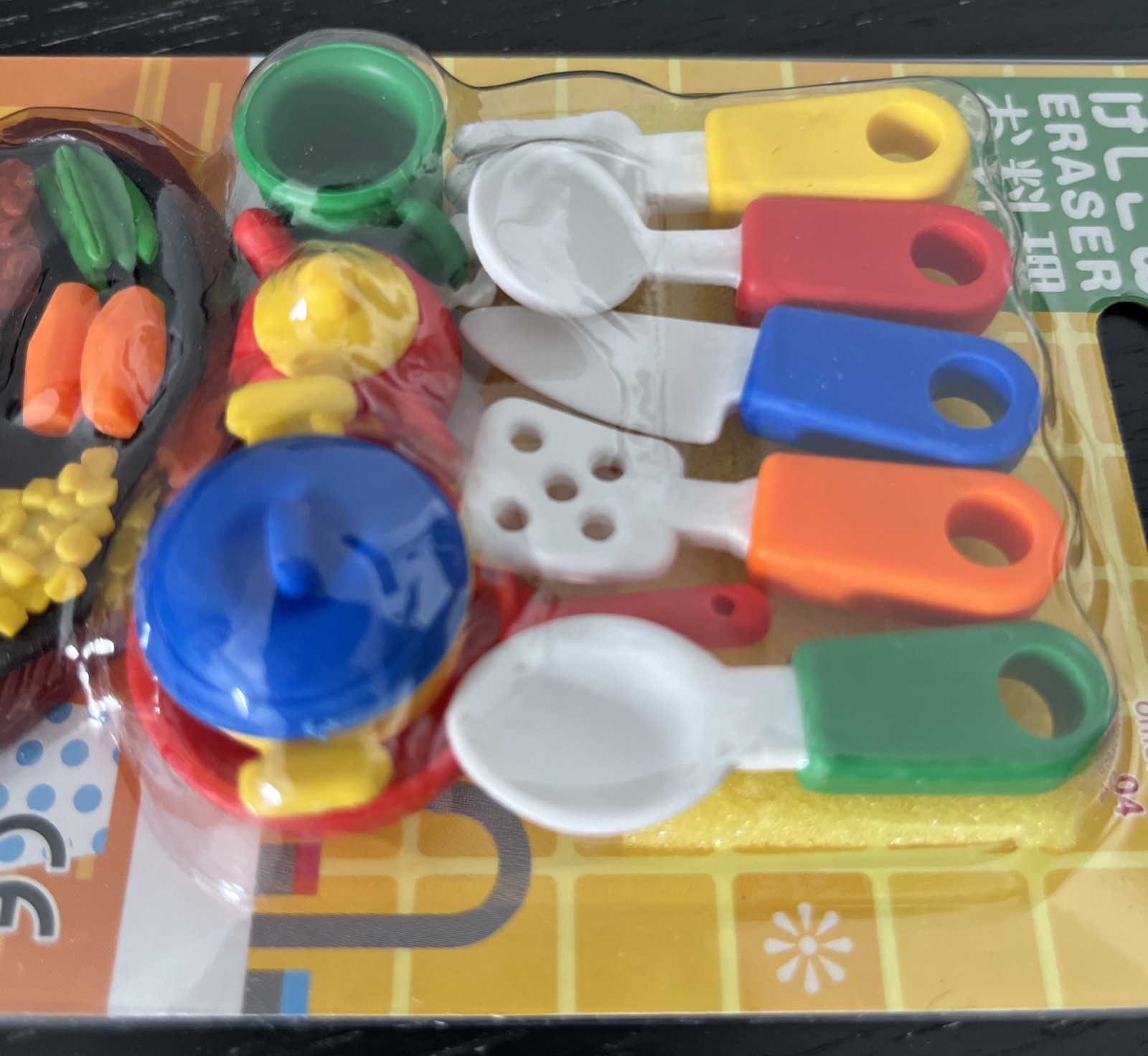 IWAKO Japanese Puzzle Eraser MEAT & VEGGIES, POTS & PANS, UTENSILS Omokeshi Set