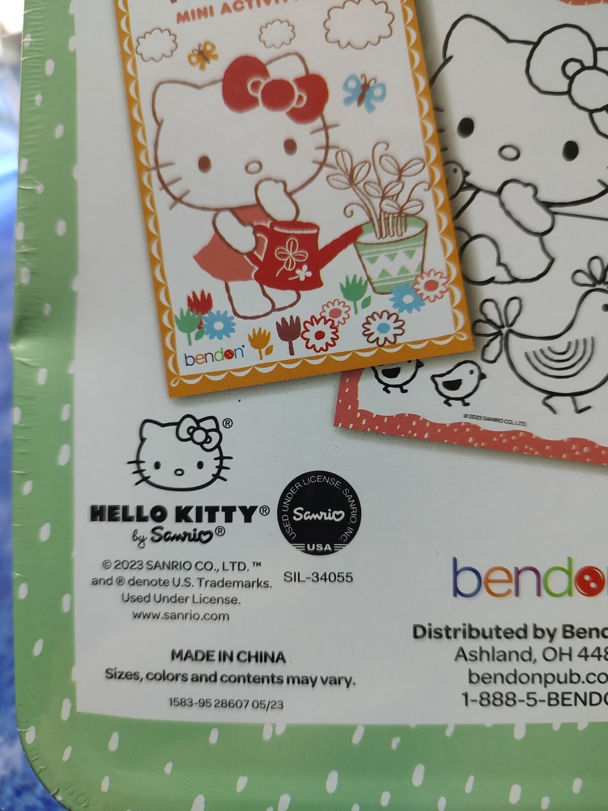 NEW Sealed Hello Kitty Magnetic Tin Play Set 47 Magnets Activity Books 3+