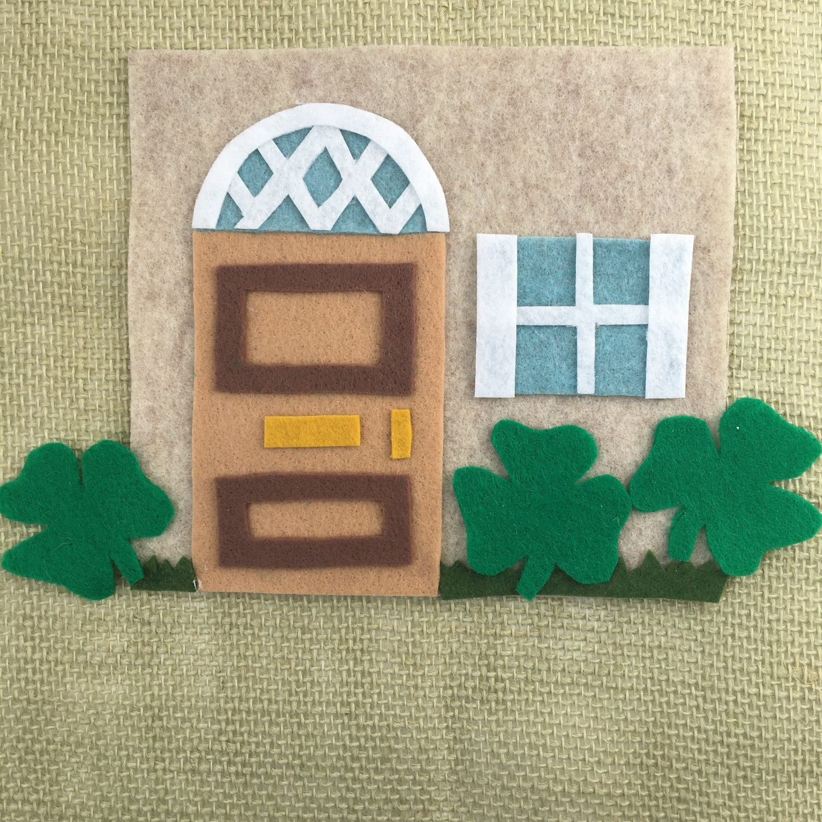 5 Little Shamrocks Felt Set – Celebrate Luck, Nature, and Whimsical Learning!