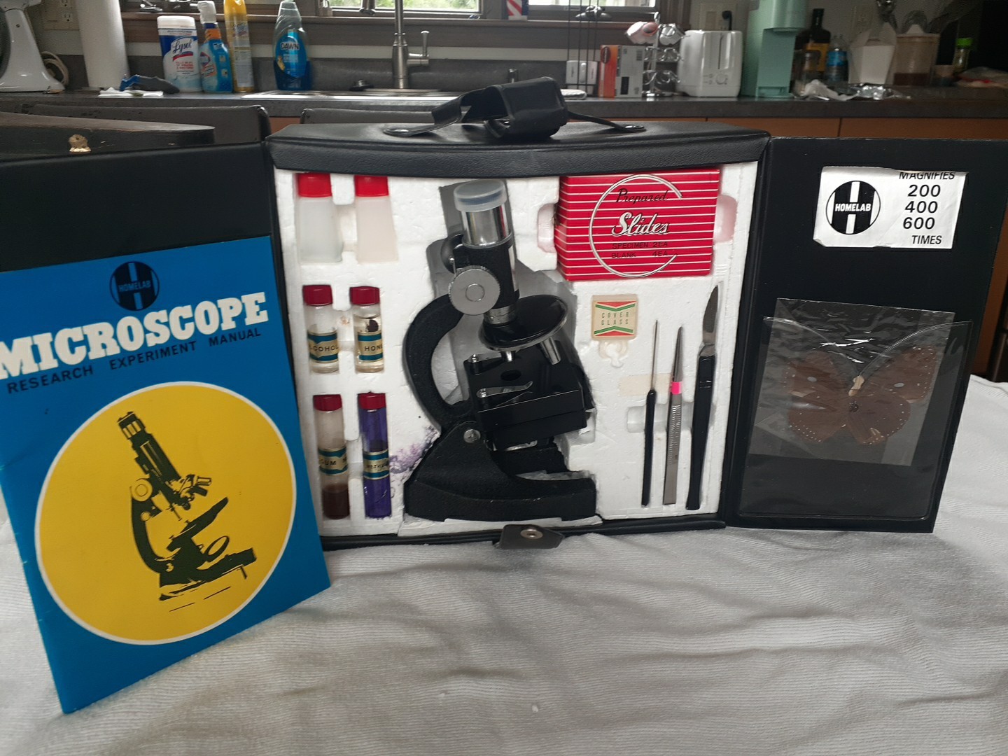 Vintage Home Lab Precision Made Japanese Microscope With Carrying Case