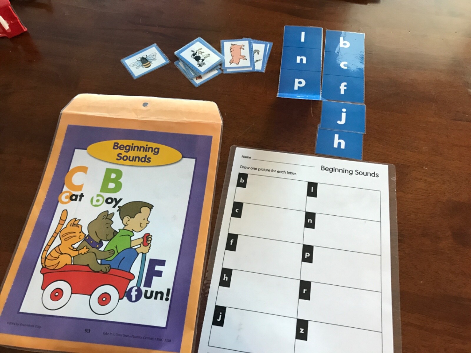 Beginning Sounds Grades K-1 Language Arts file folder game teacher