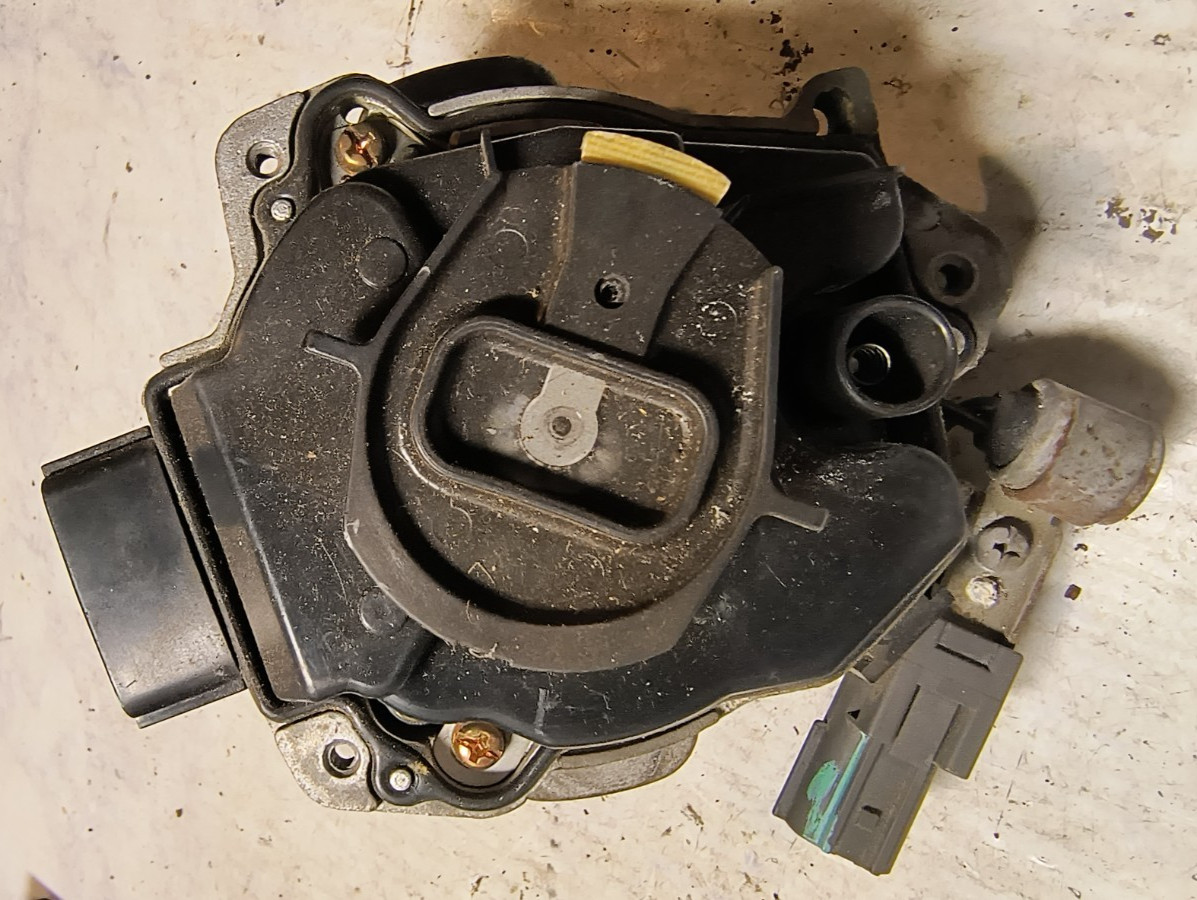 D4T92-01 OEM GENUINE Distributor Nissan GA16DE Sentra B13 B14 1.6L 95 1996 1997