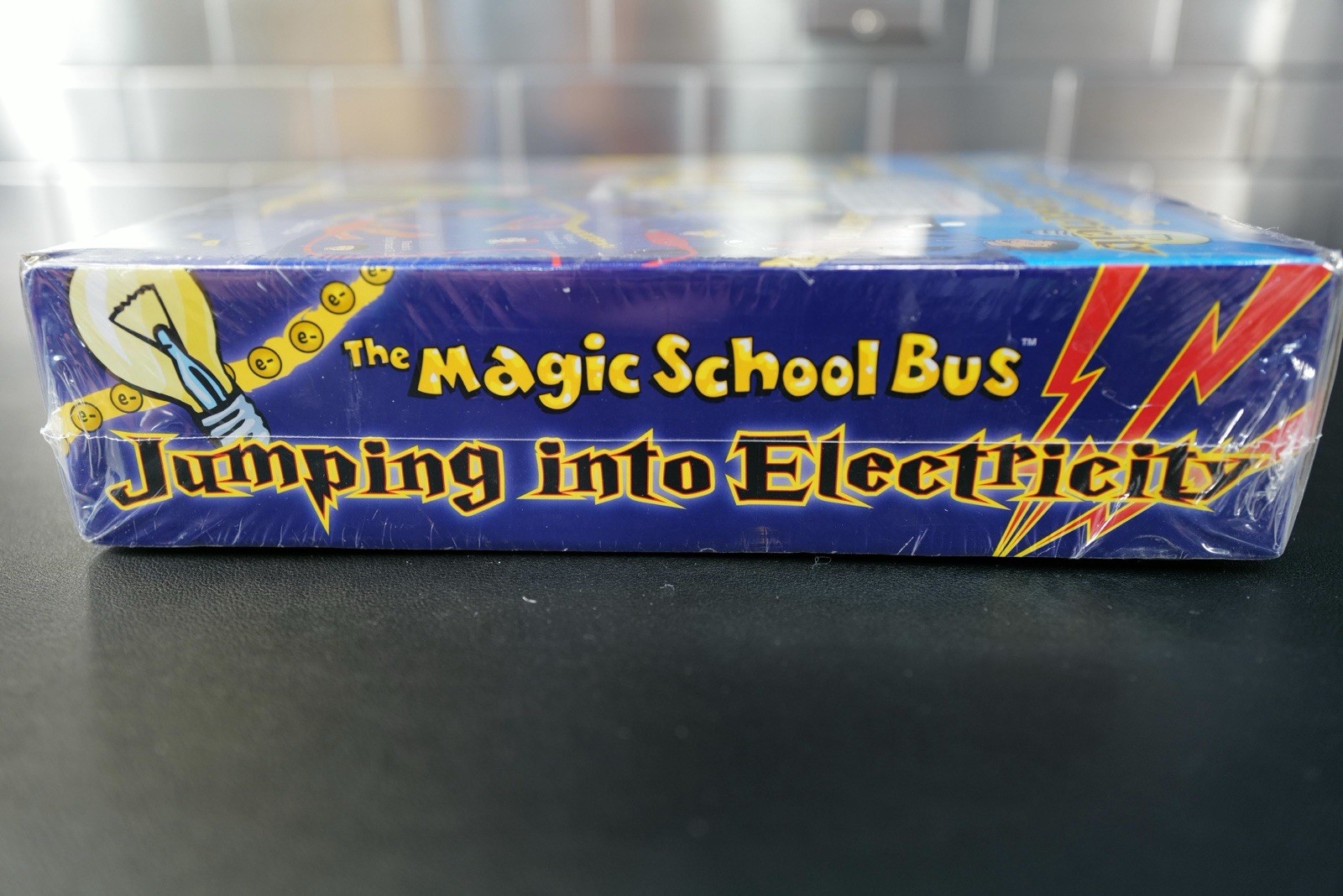 THE MAGIC SCHOOL BUS Jumping Into Electricity Kit Age 5 Up (NEW) Factory Sealed.