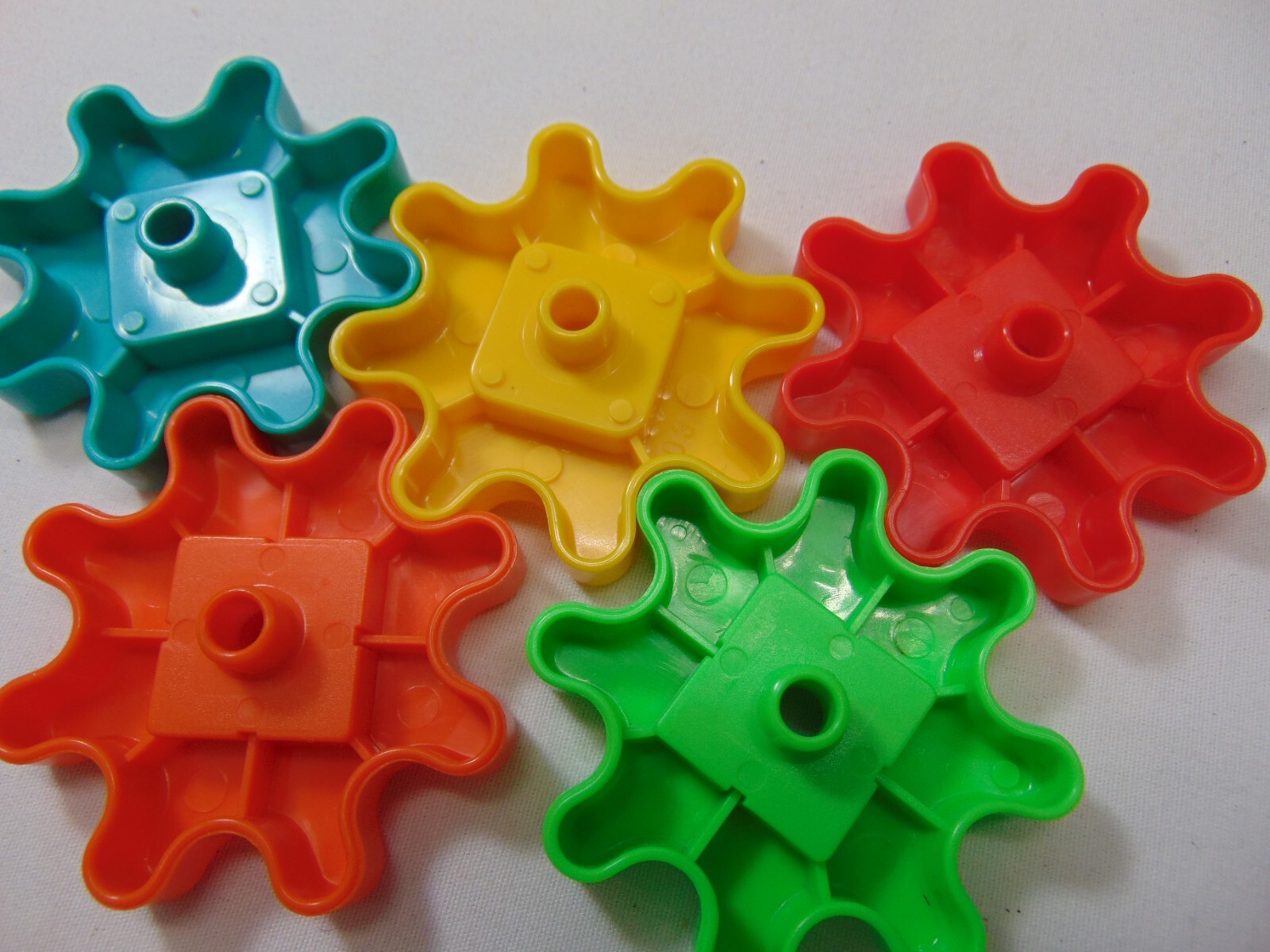 Learning Resources Under The Sea Building Replacement Part Lot of 21 Gears