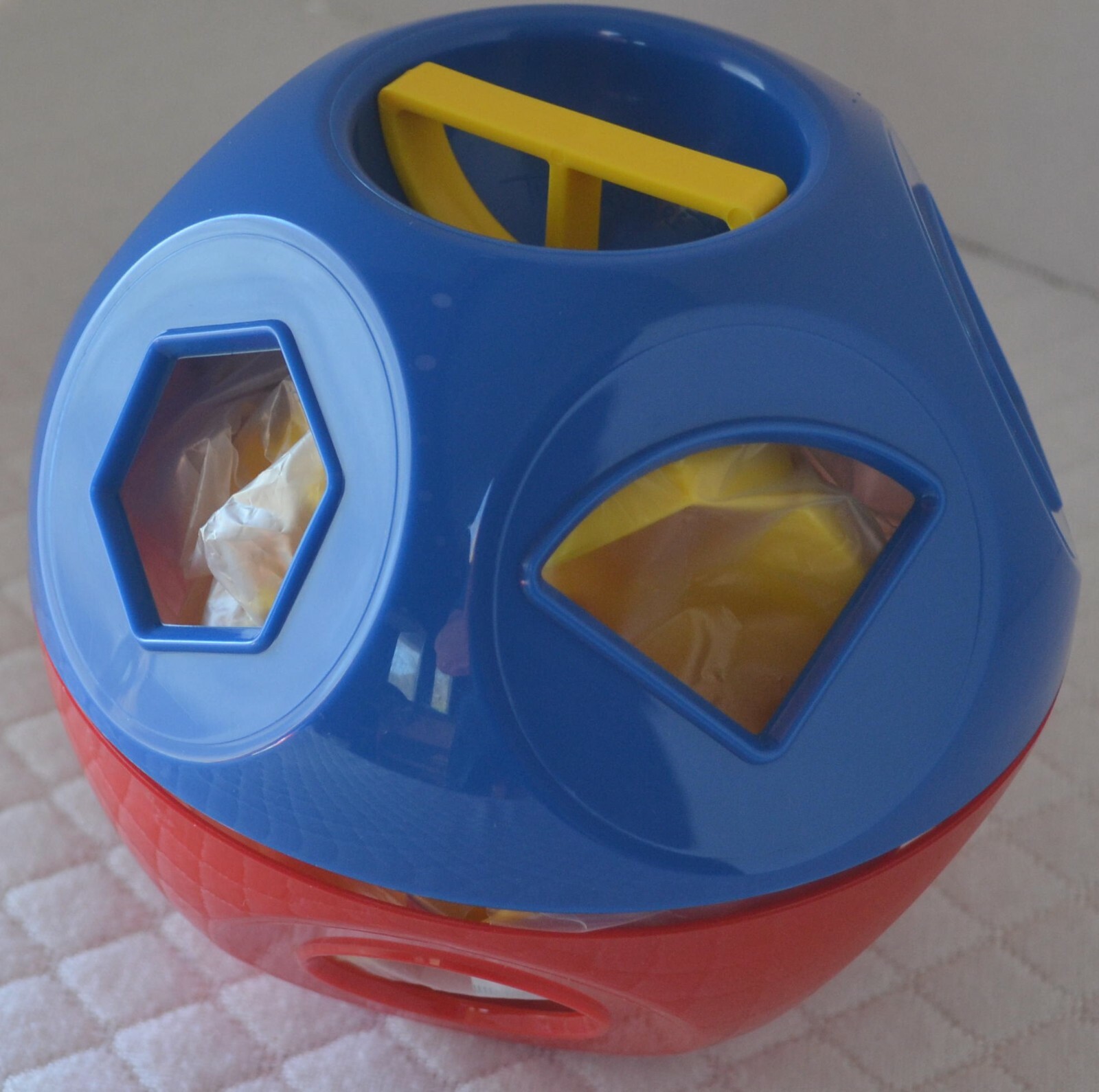 TUPPERWARE Classic SHAPE-O Ball – 6 months & Up Kid Favorite – SORTING TOY